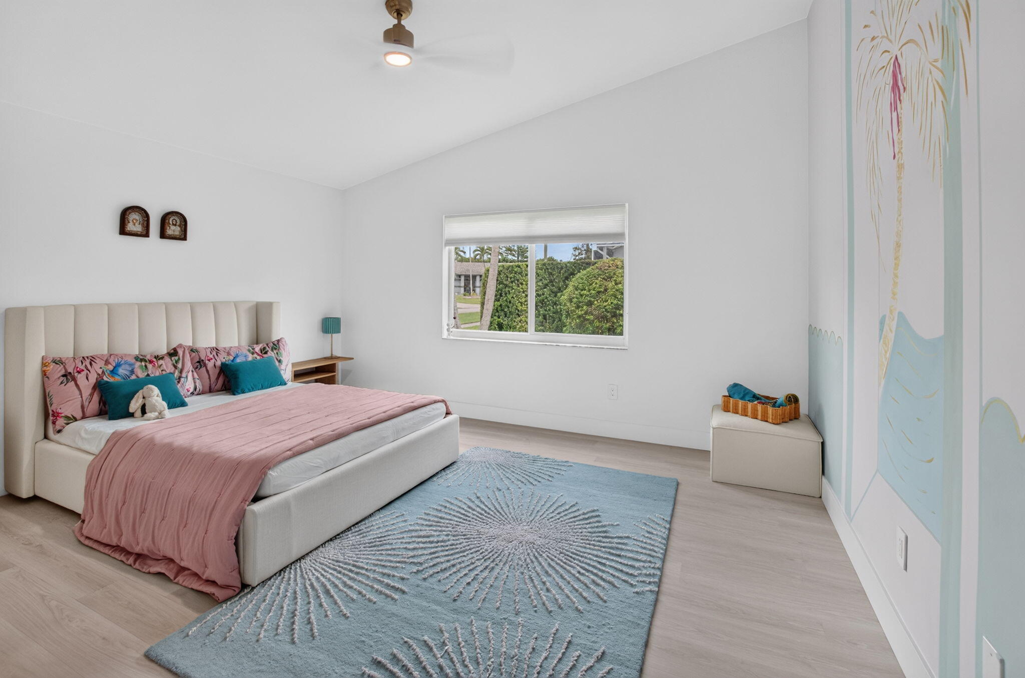 Owner's with vaulted ceilings