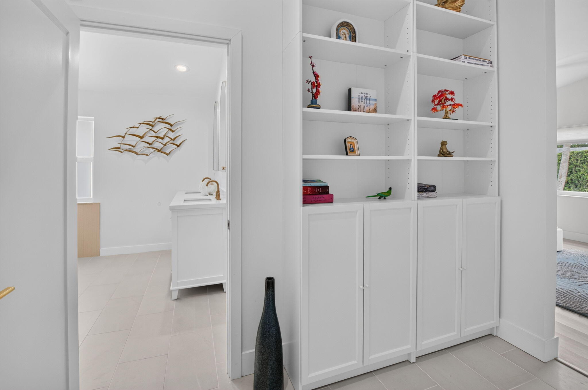 Built-ins in owner's suite