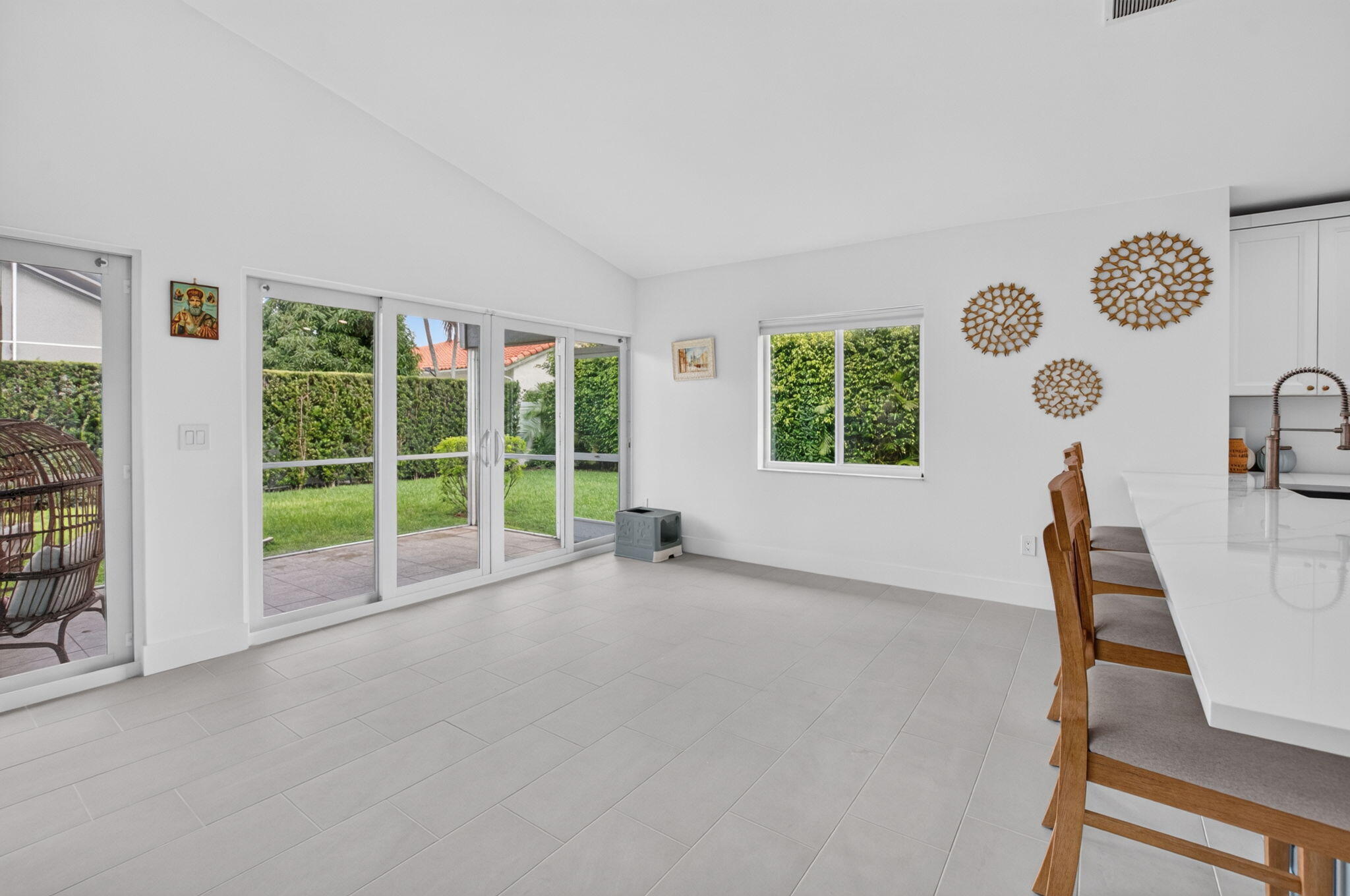 Secondary dining space
