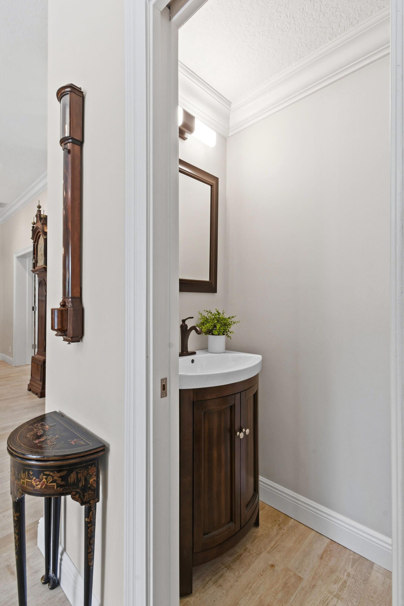 Guest Bathroom 3