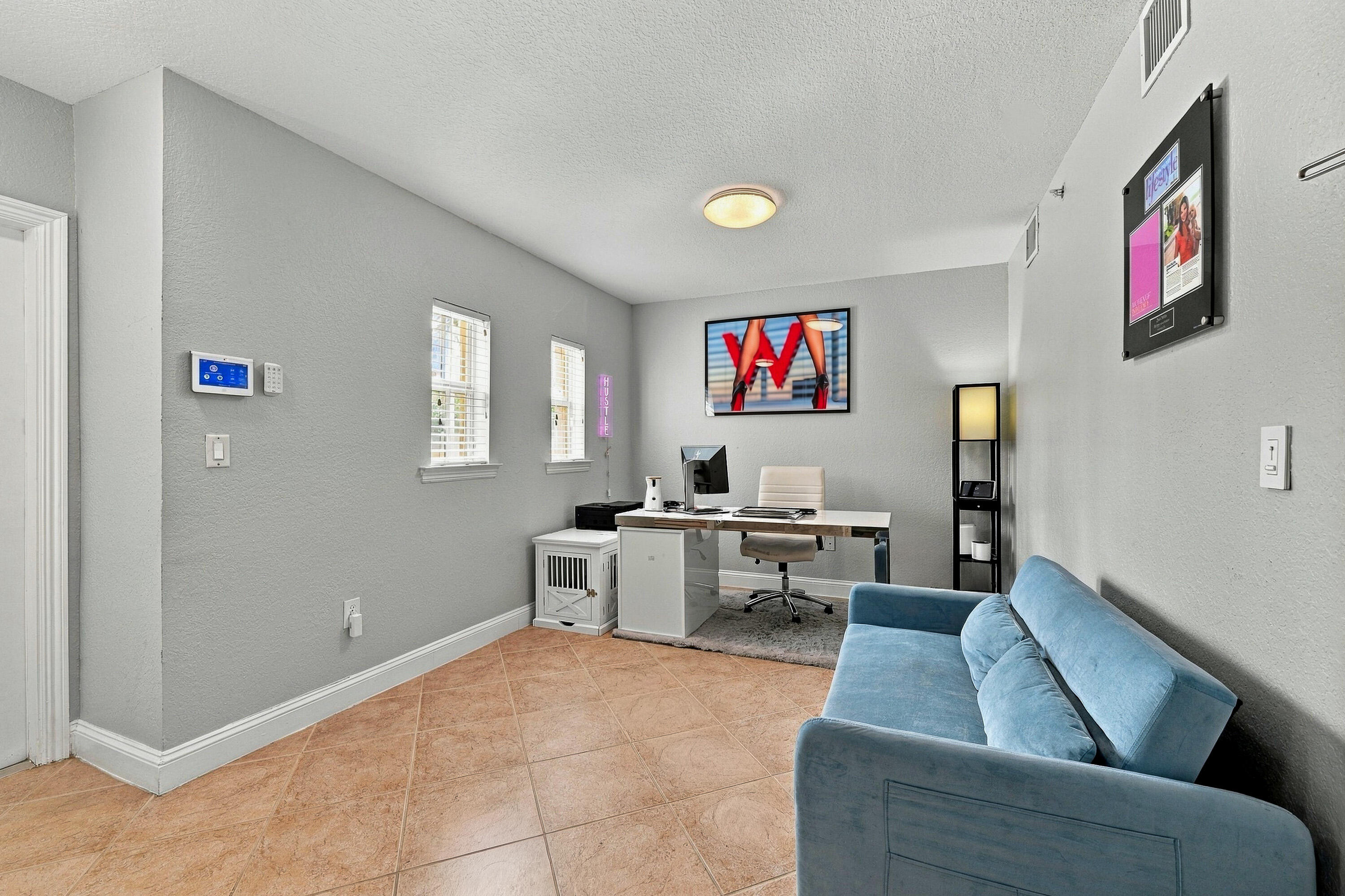 ground floor office/den, can enclose to be a bedroom
