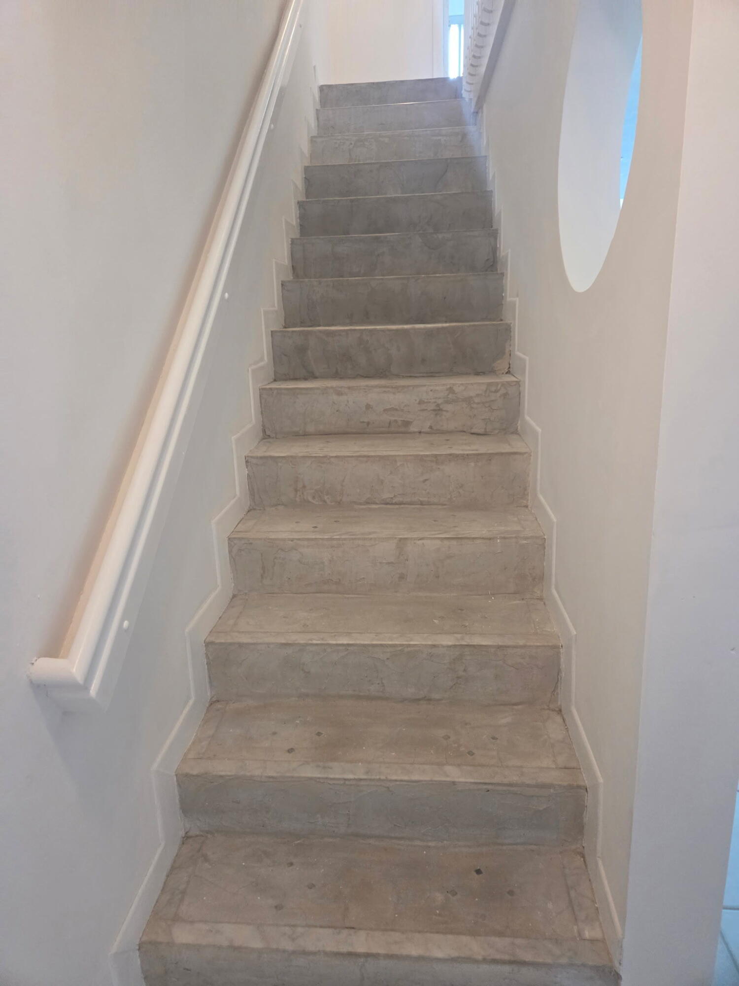 Concrete Stairs w/marble trim