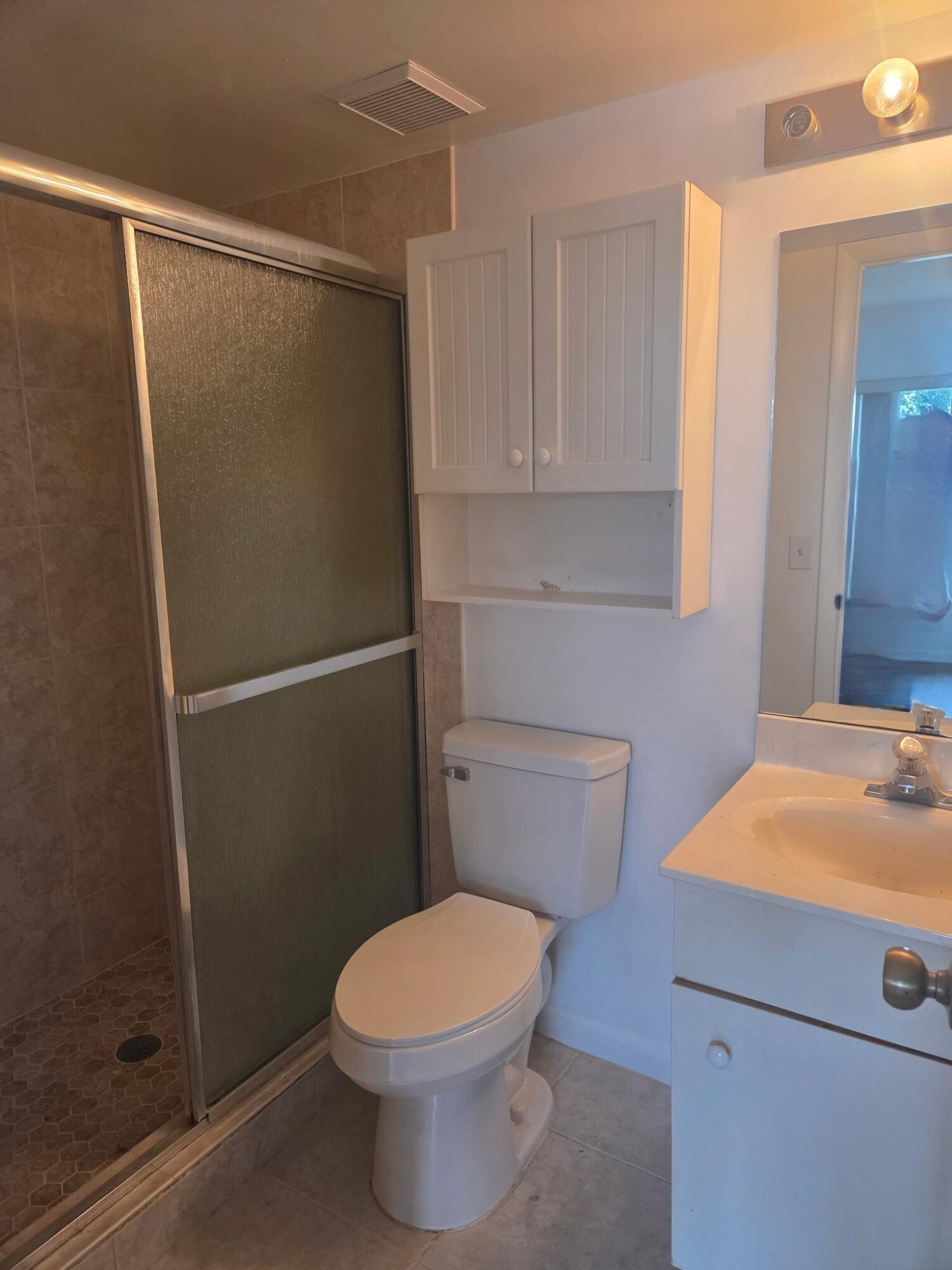 B - Master Bathroom