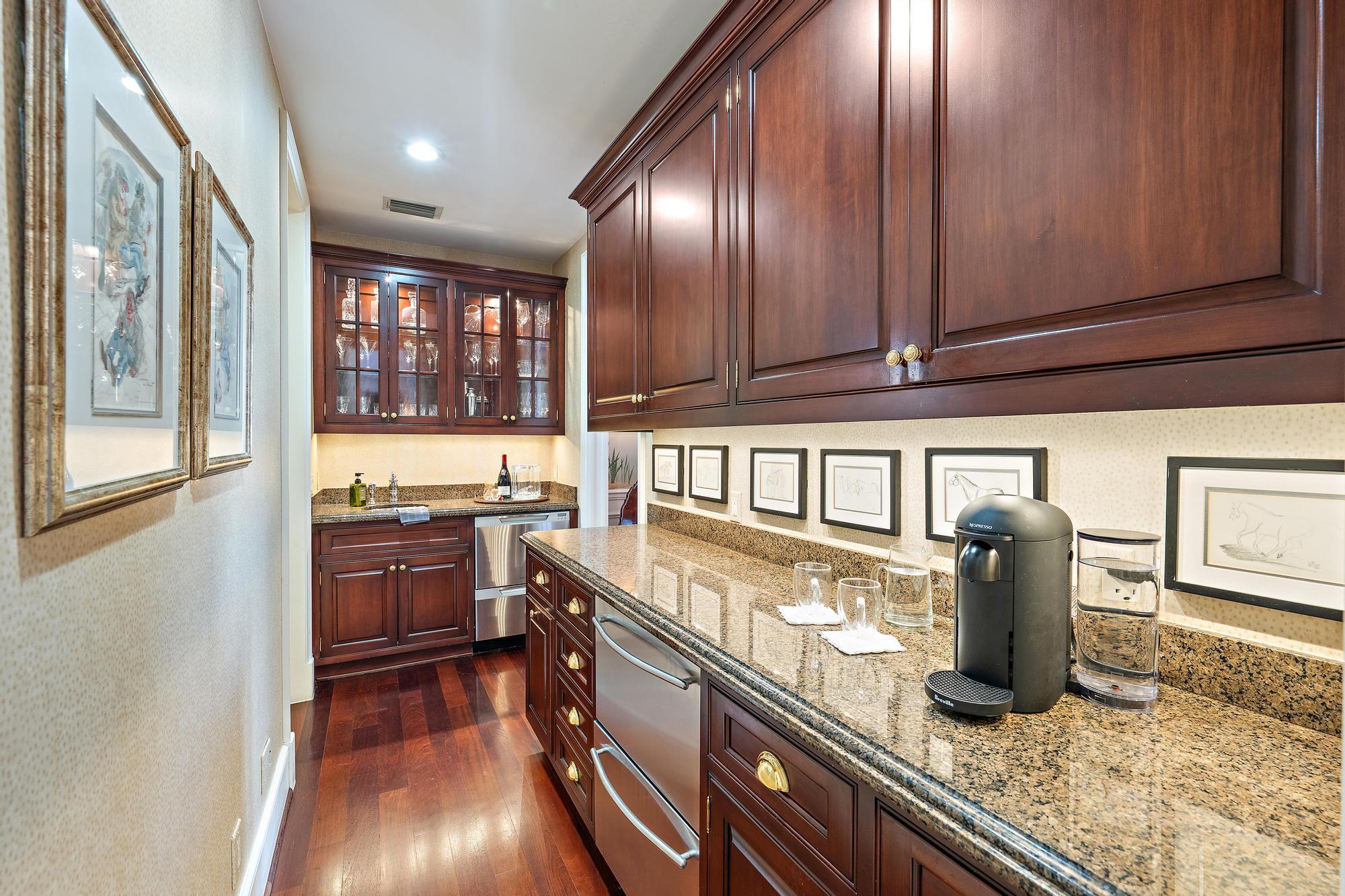 210 Echo Dr-34