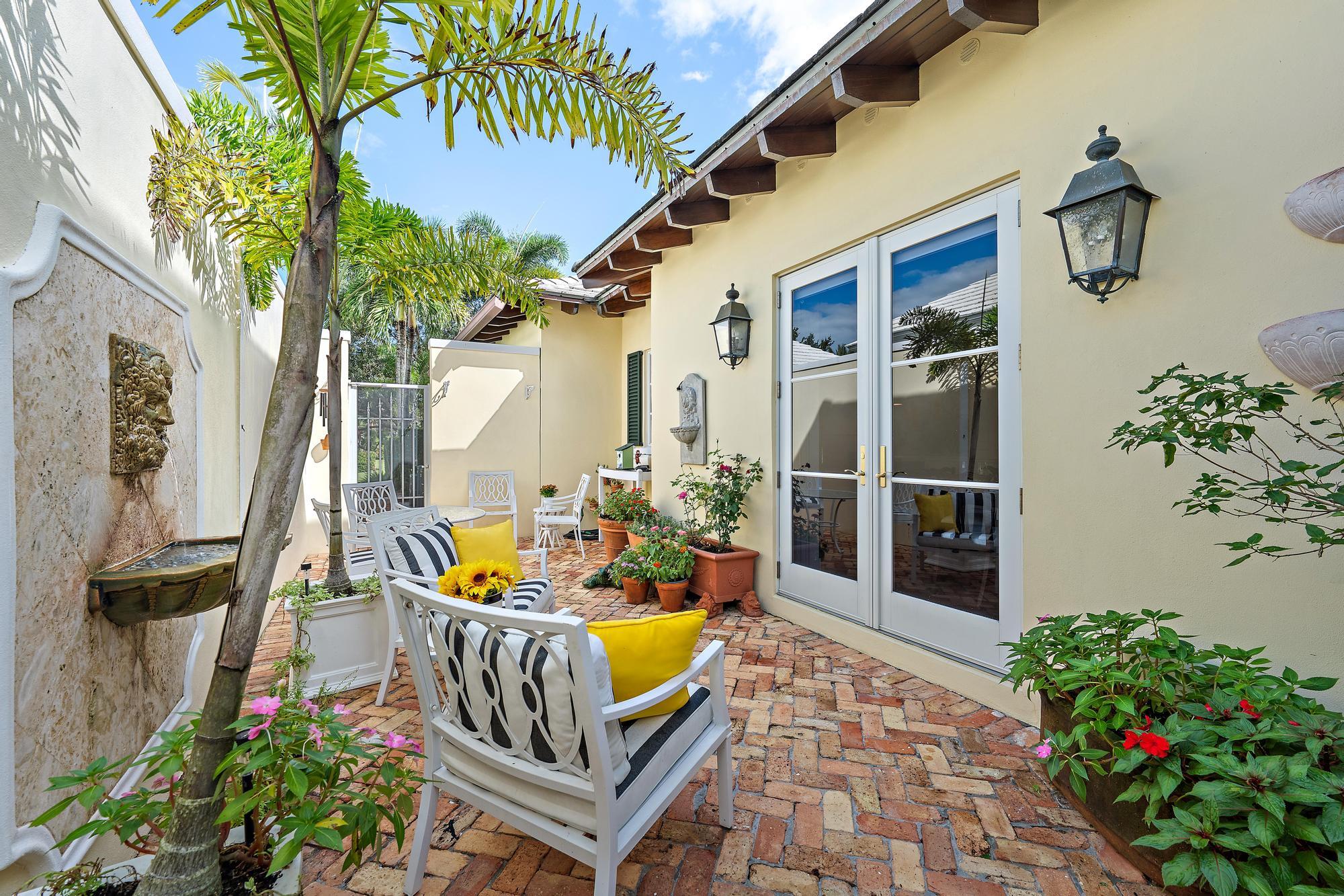 210 Echo Dr-33