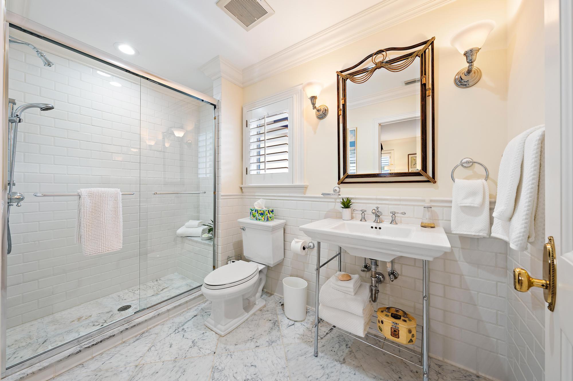 210 Echo Dr-1