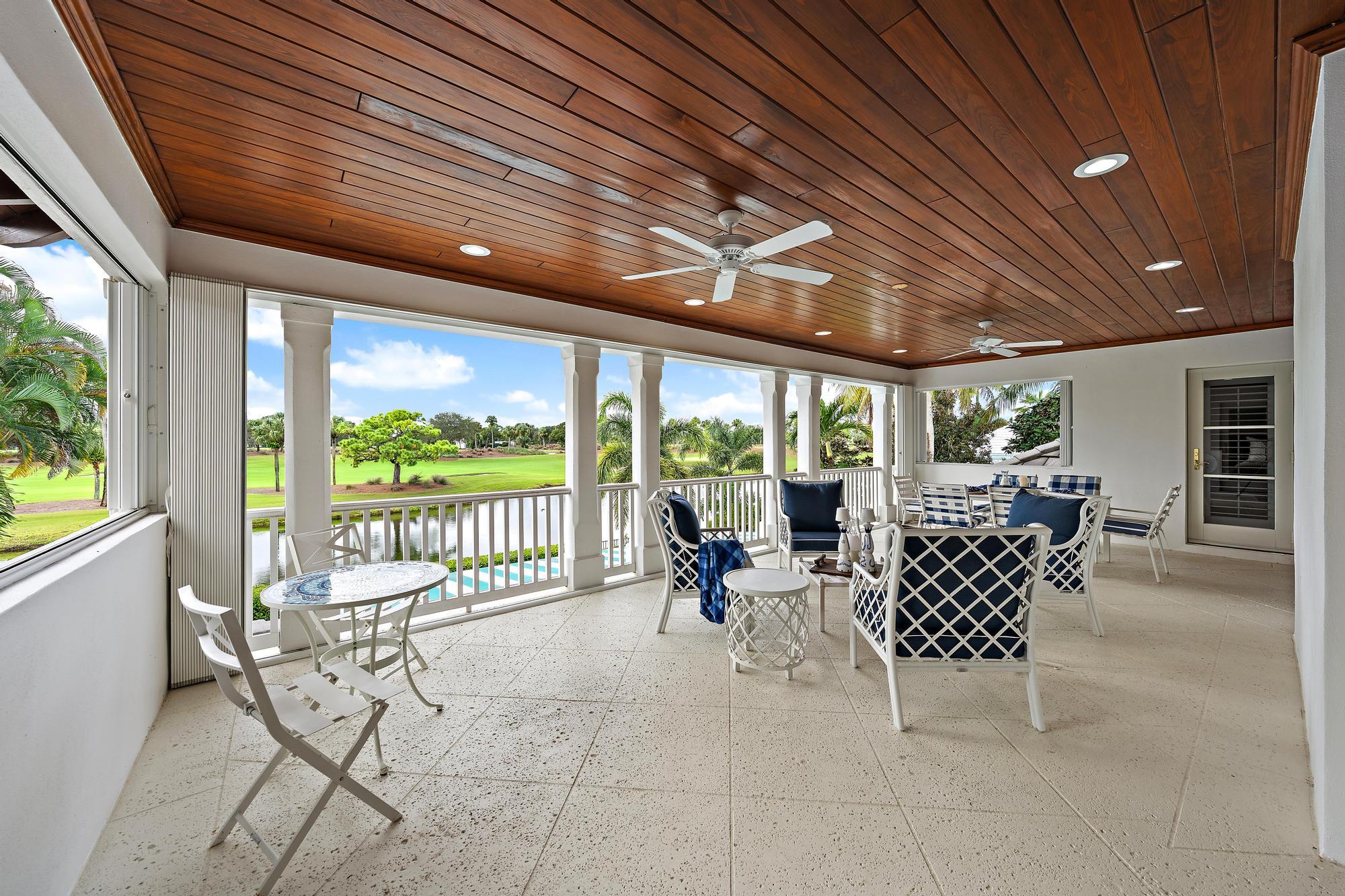 210 Echo Dr-13