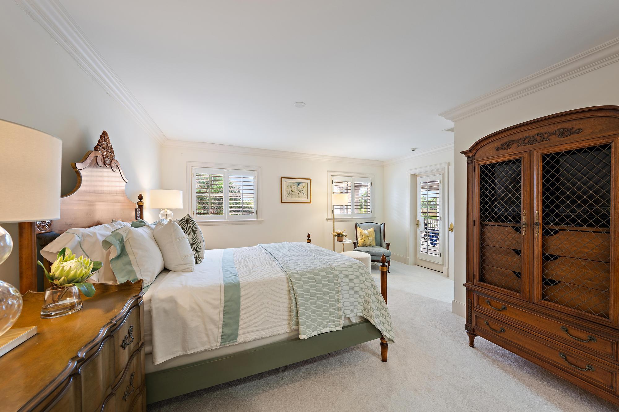 210 Echo Dr-2