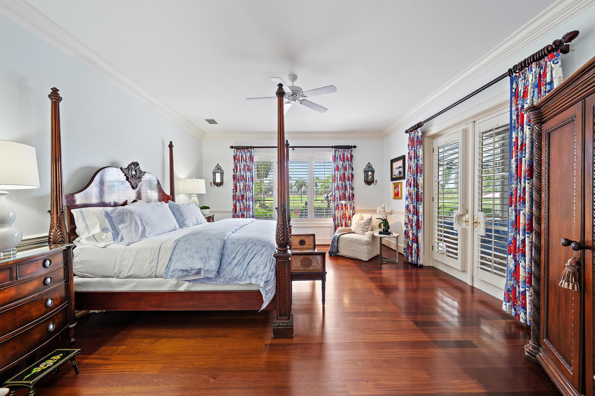 210 Echo Dr-27