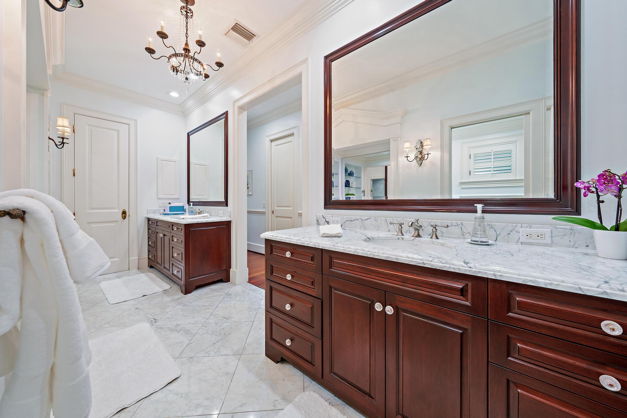 210 Echo Dr-26