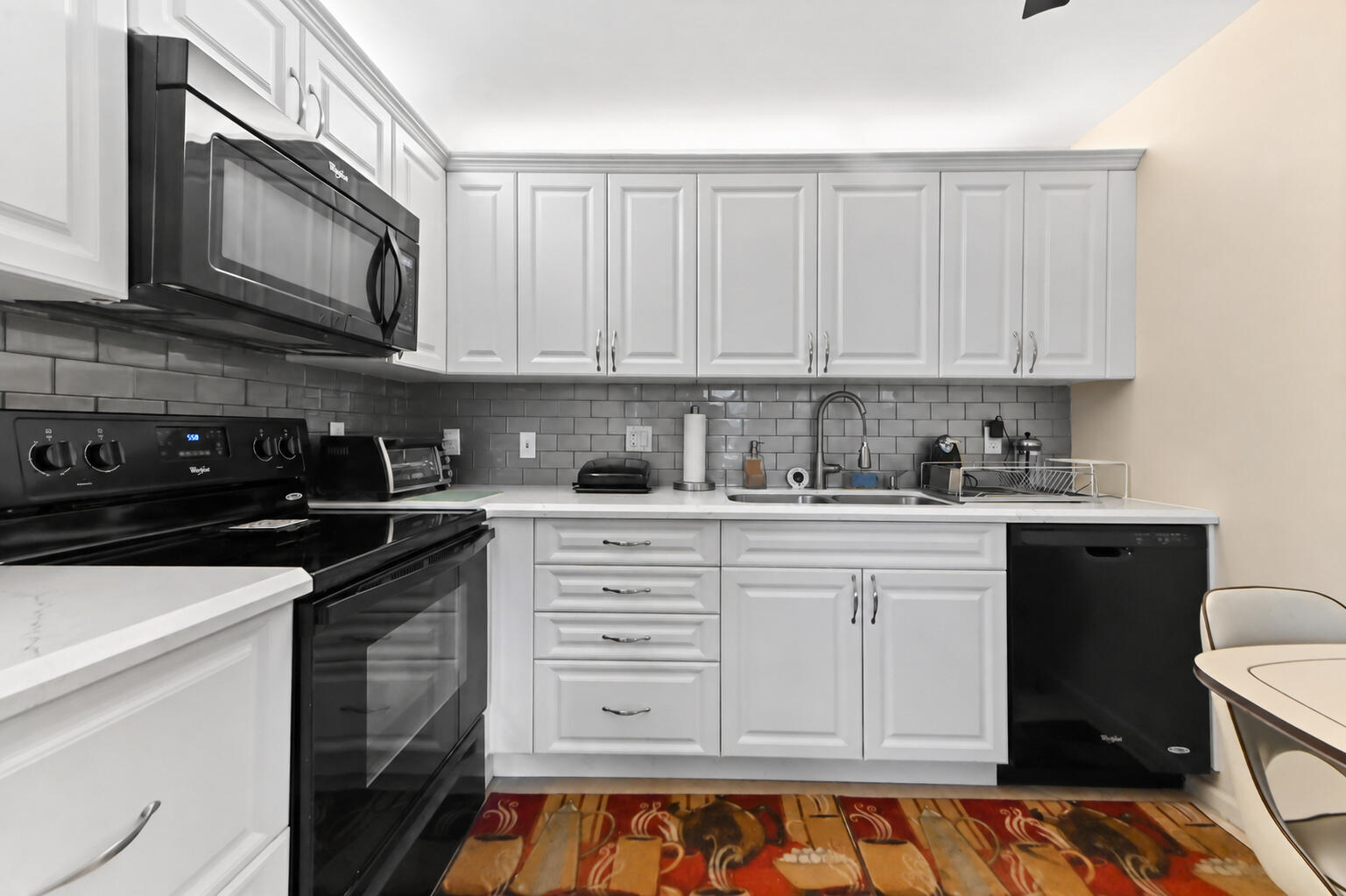 04 Kitchen detail