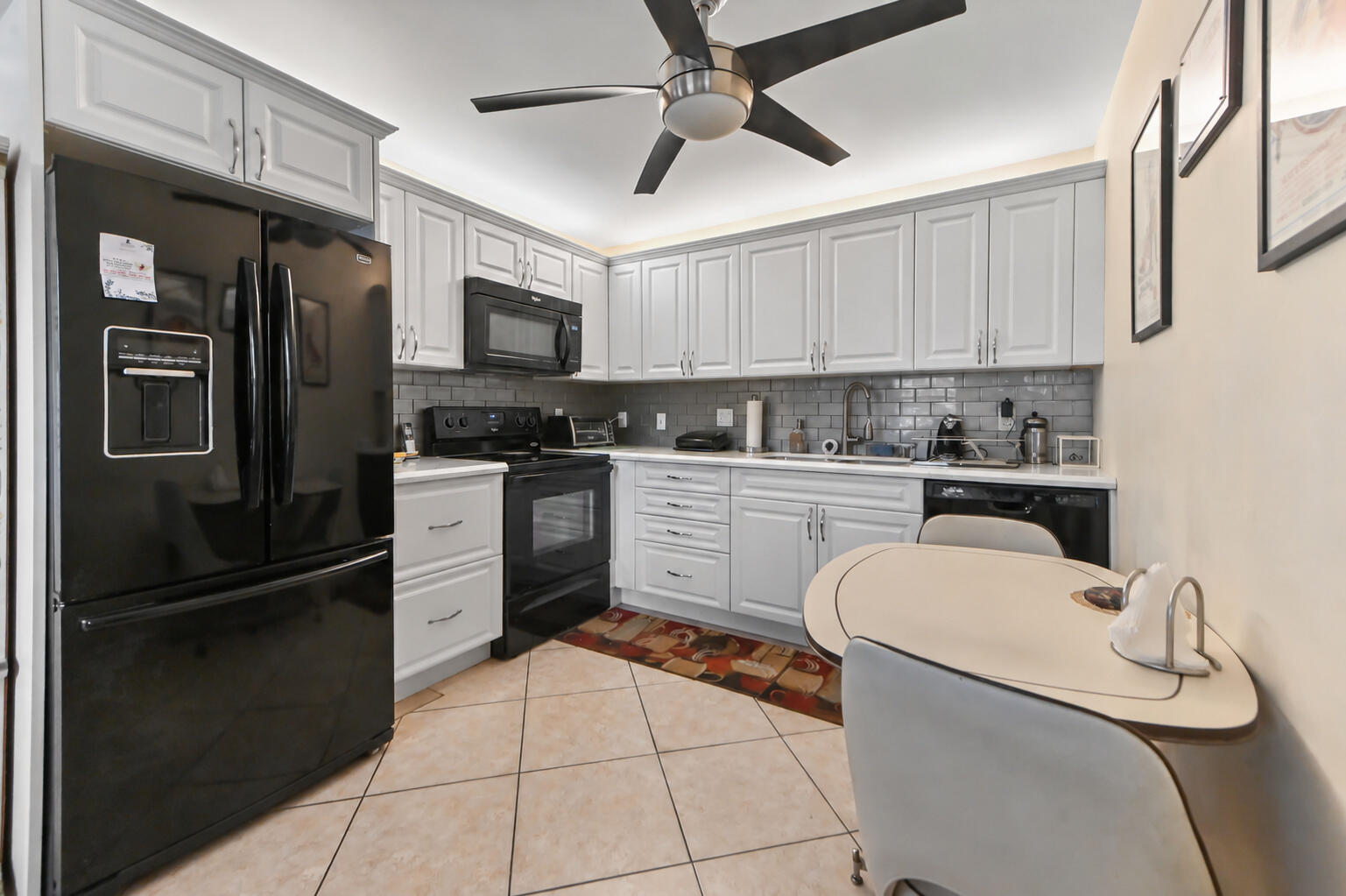 03 Kitchen wide