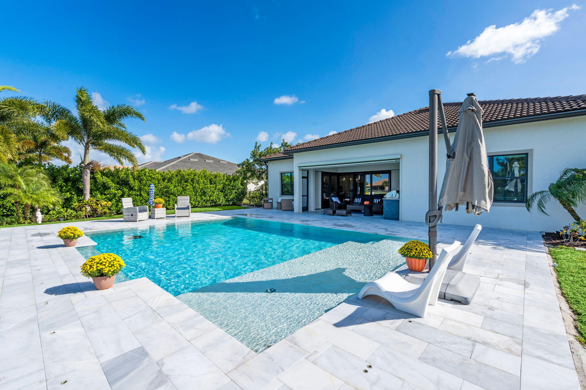 43-web-or-mls-A7401593