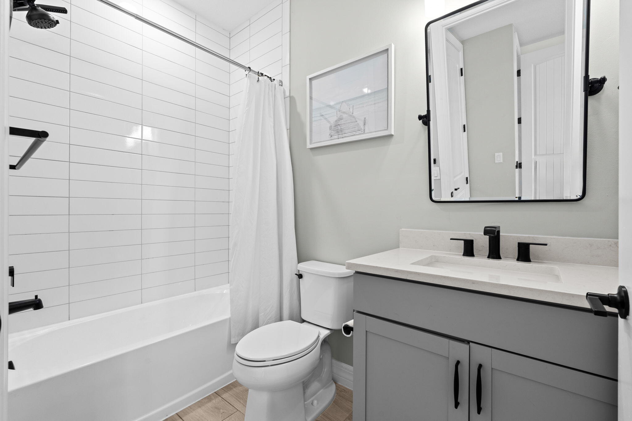 33-web-or-mls-A7401513