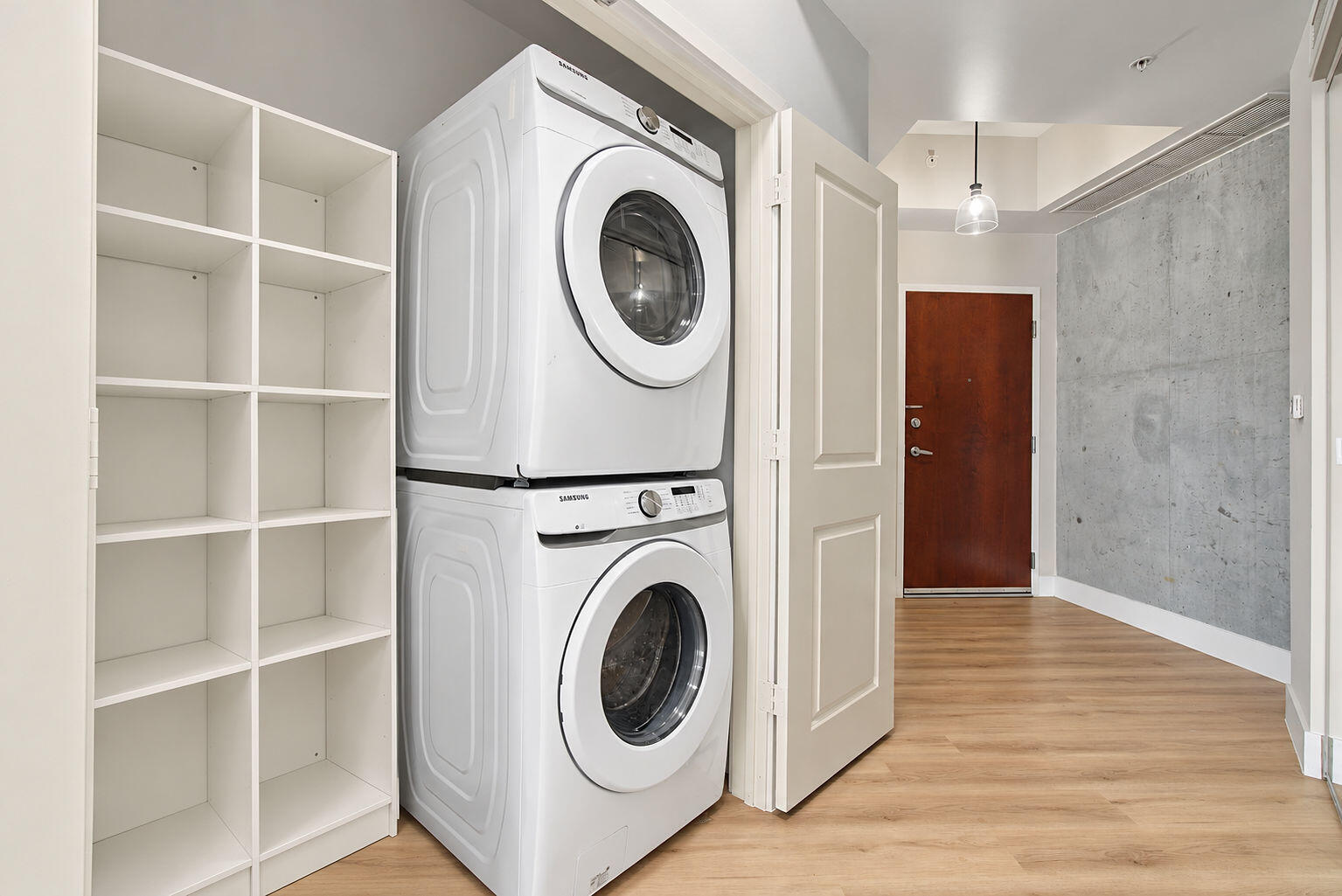 in-unit laundry