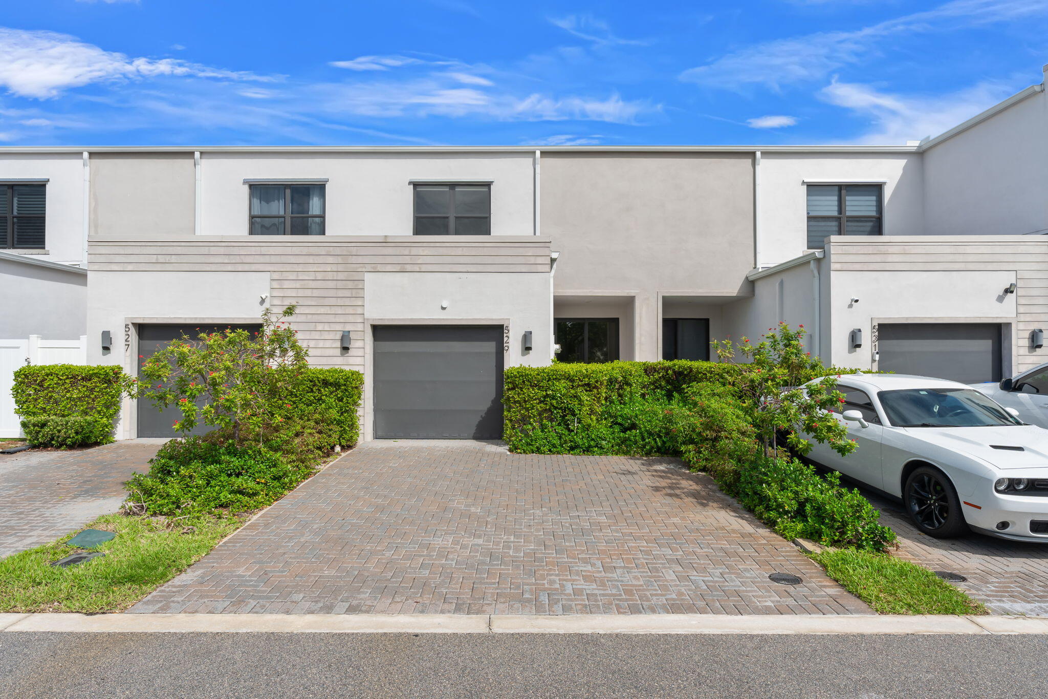1-web-or-mls-529 NW 17th St, Fort Lauder 1-web-or-mls-529 NW 17th St, Fort Lauder