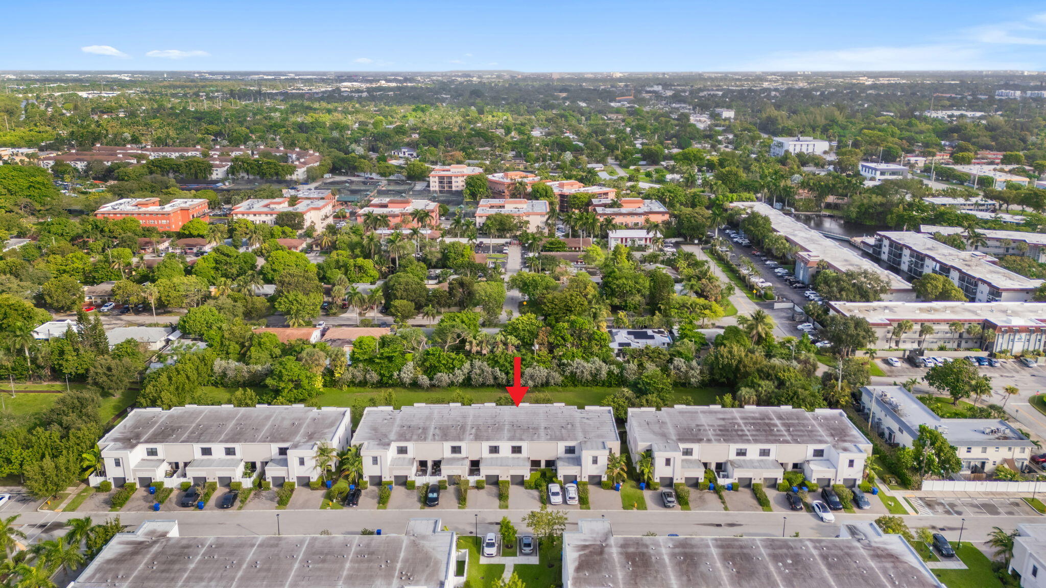 39-web-or-mls-529 NW 17th St, Fort Laude
