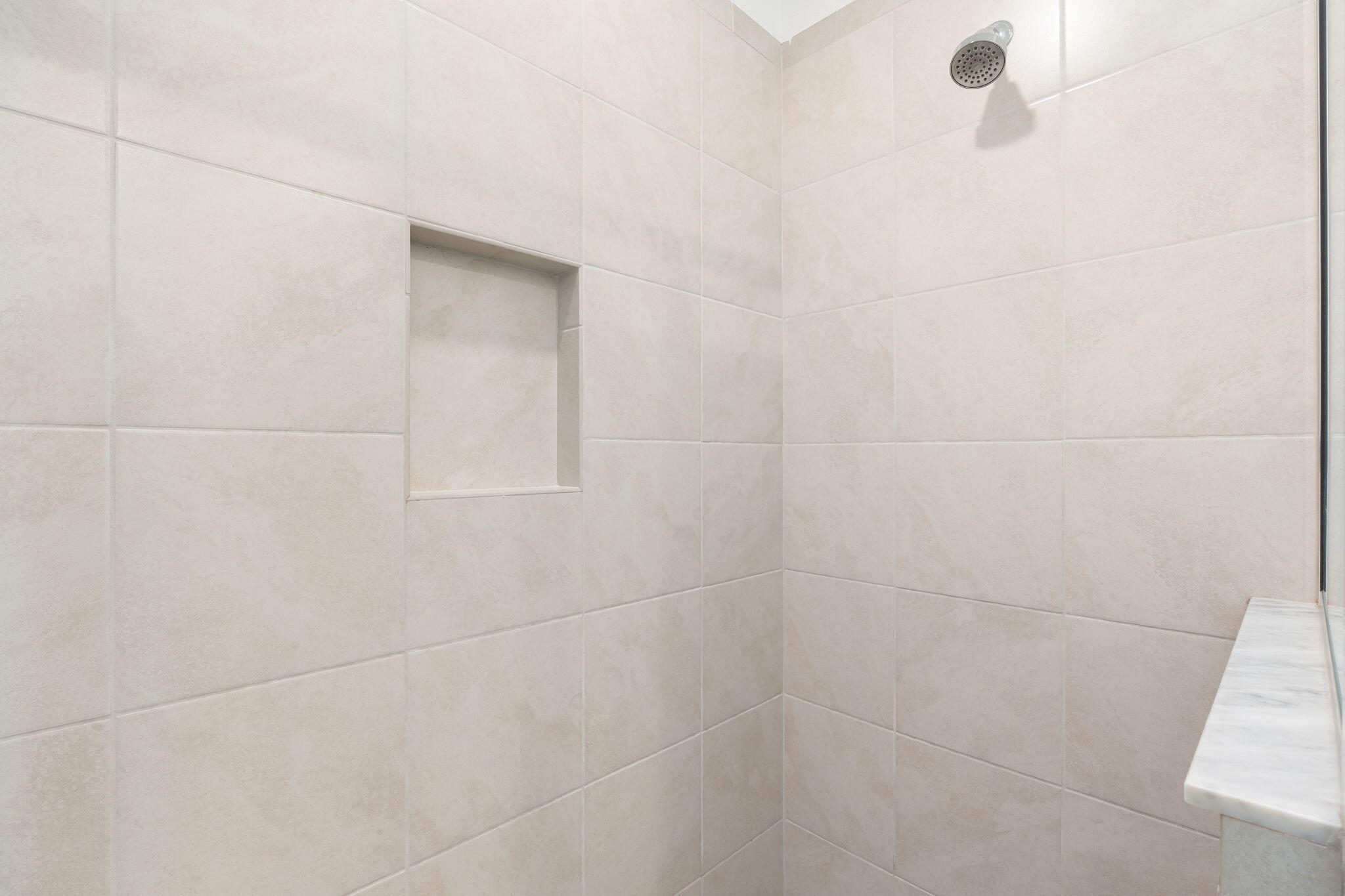 31-web-or-mls-529 NW 17th St, Fort Laude