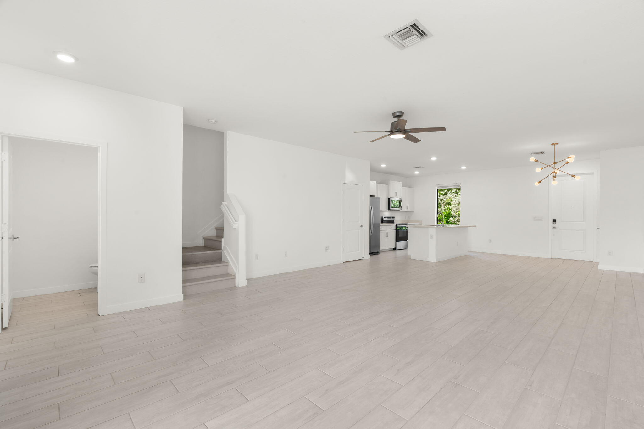 6-web-or-mls-529 NW 17th St, Fort Lauder 6-web-or-mls-529 NW 17th St, Fort Lauder