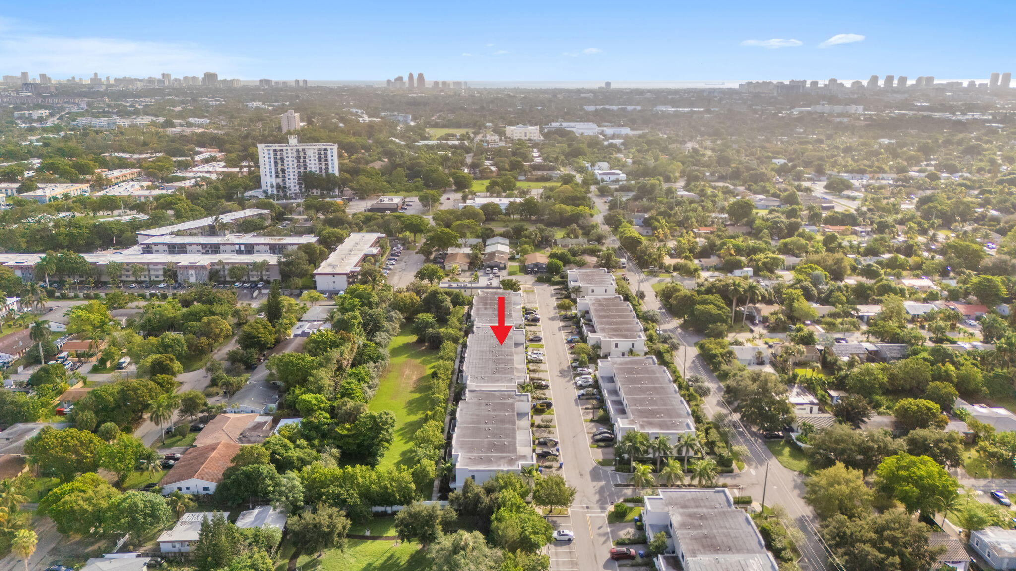 37-web-or-mls-529 NW 17th St, Fort Laude