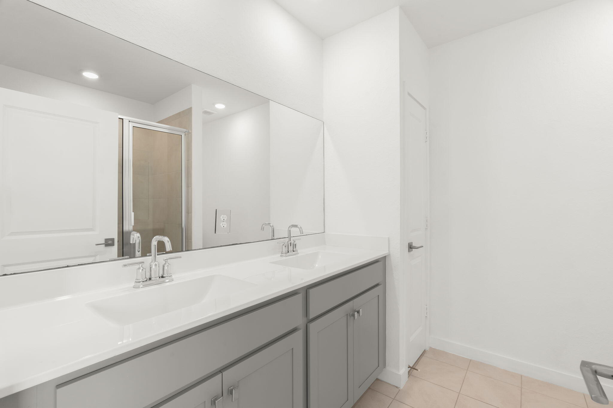 29-web-or-mls-529 NW 17th St, Fort Laude
