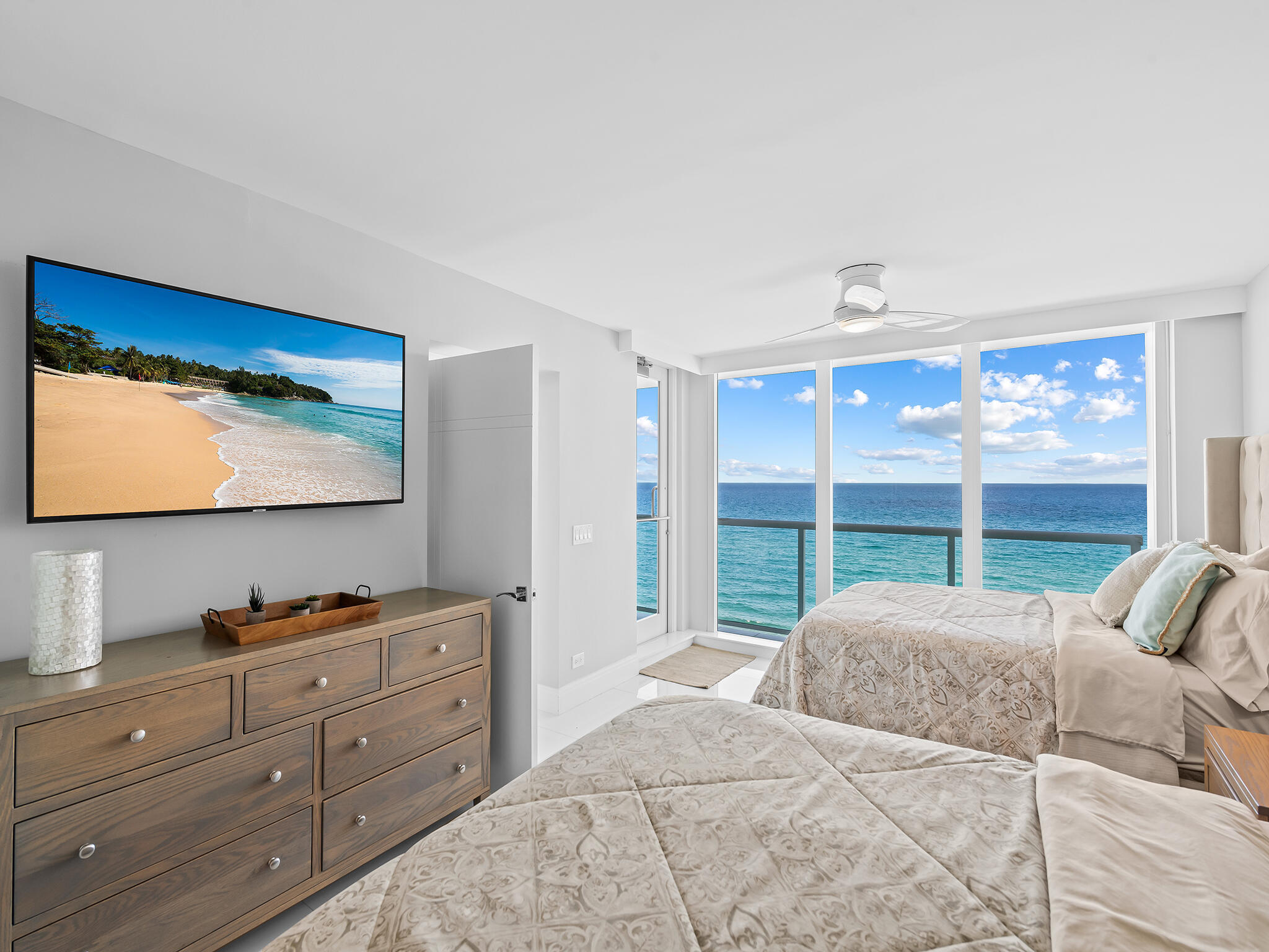 Large Direct Ocean 3rd bedroom; could separate 2nd primary suite, or other.