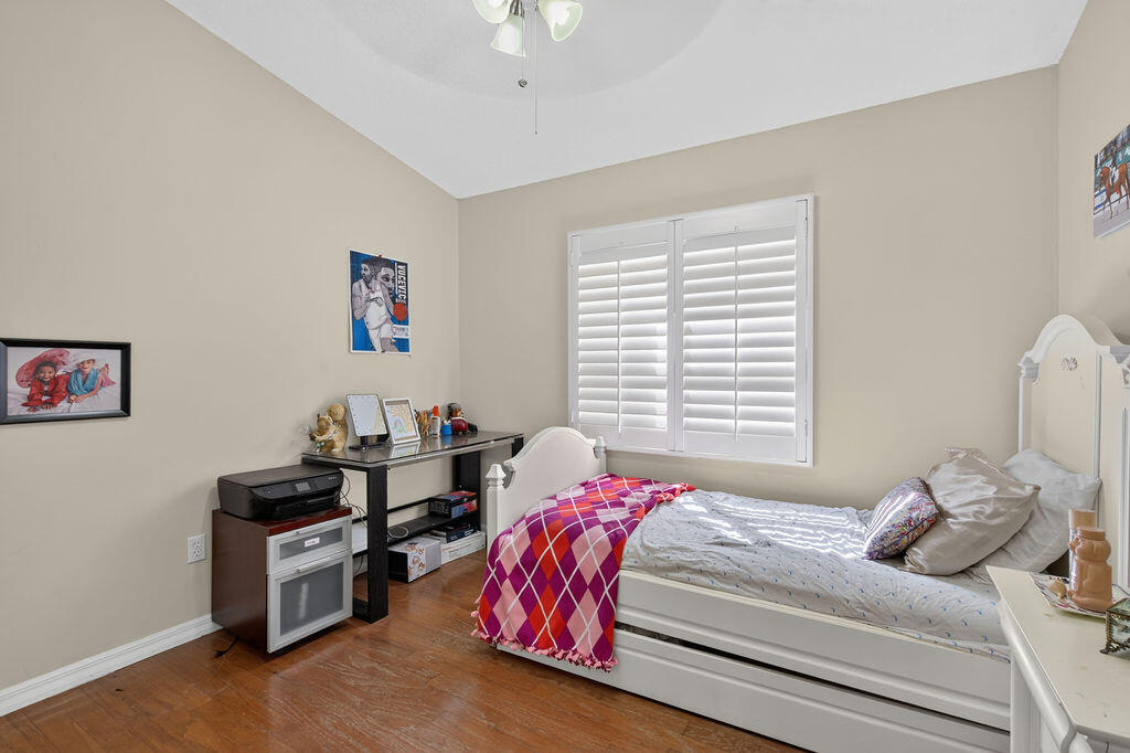 2nd Bedroom