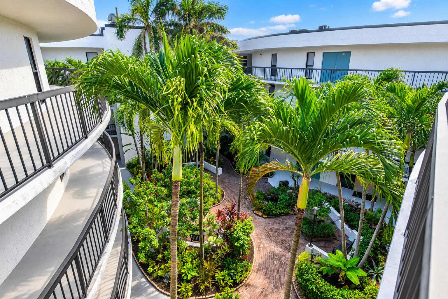 1357 NE Ocean Blvd_#404_Jim Hudson_1