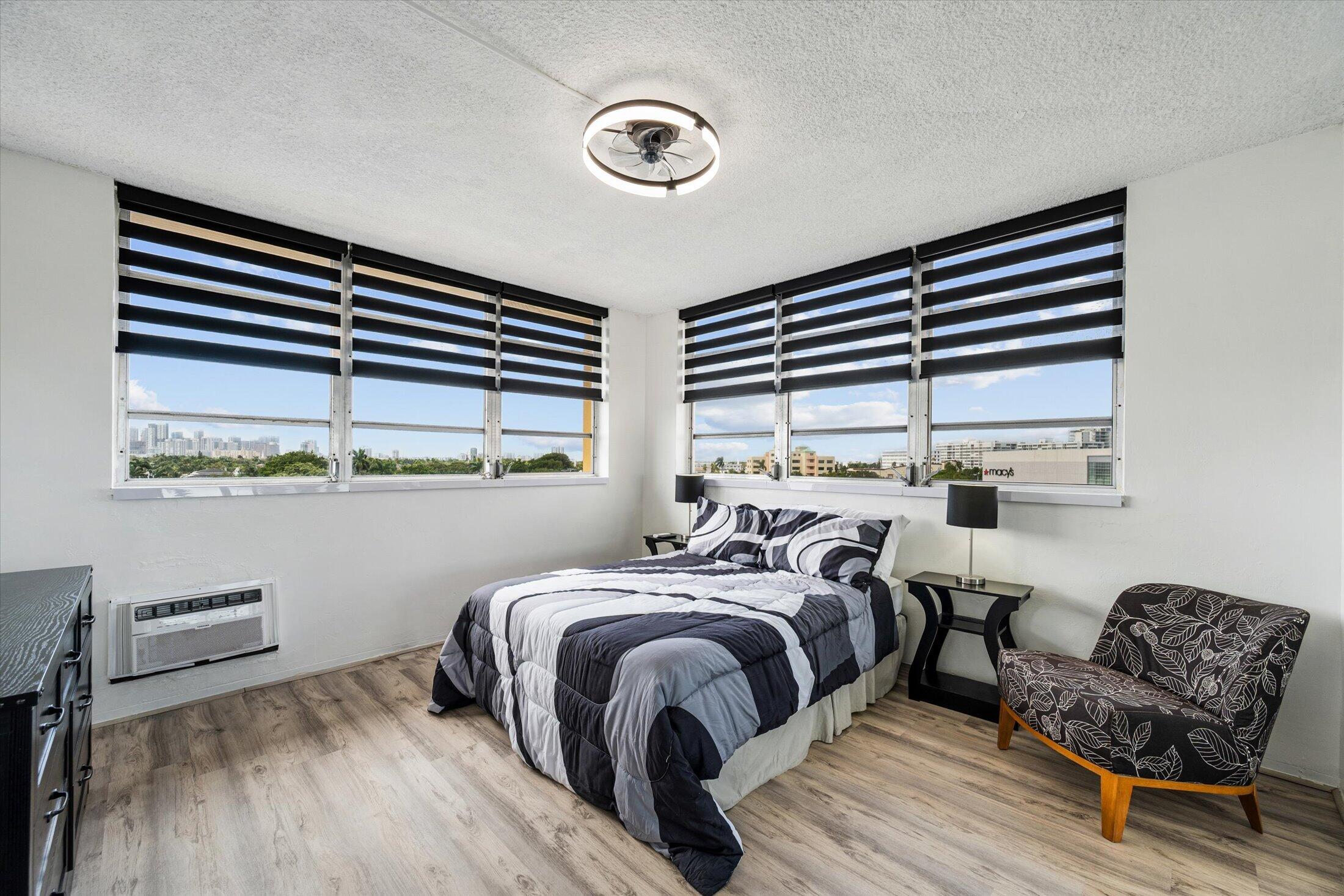 13-2400 NE 9th St #604, Fort Lauderdale-