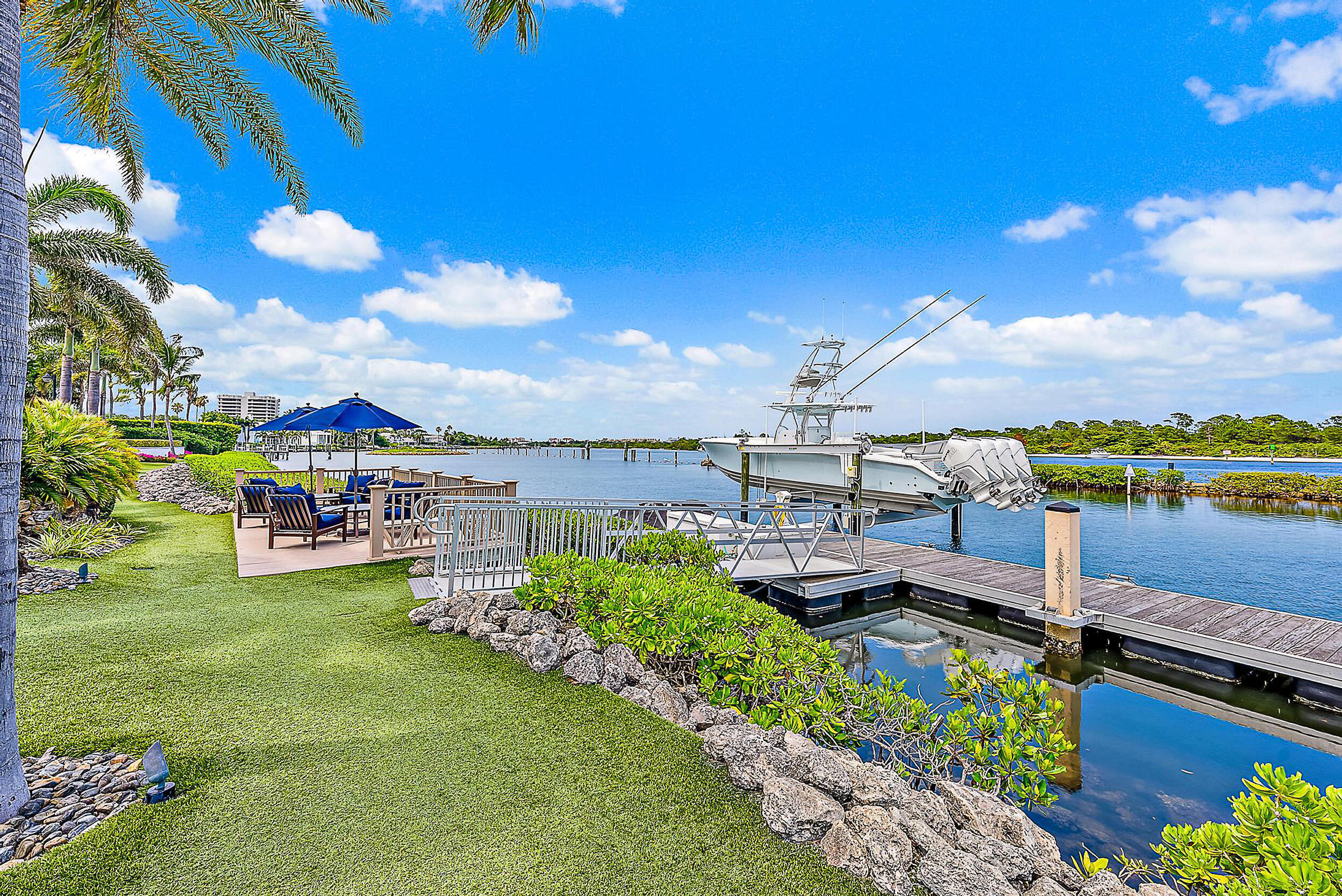 Dock