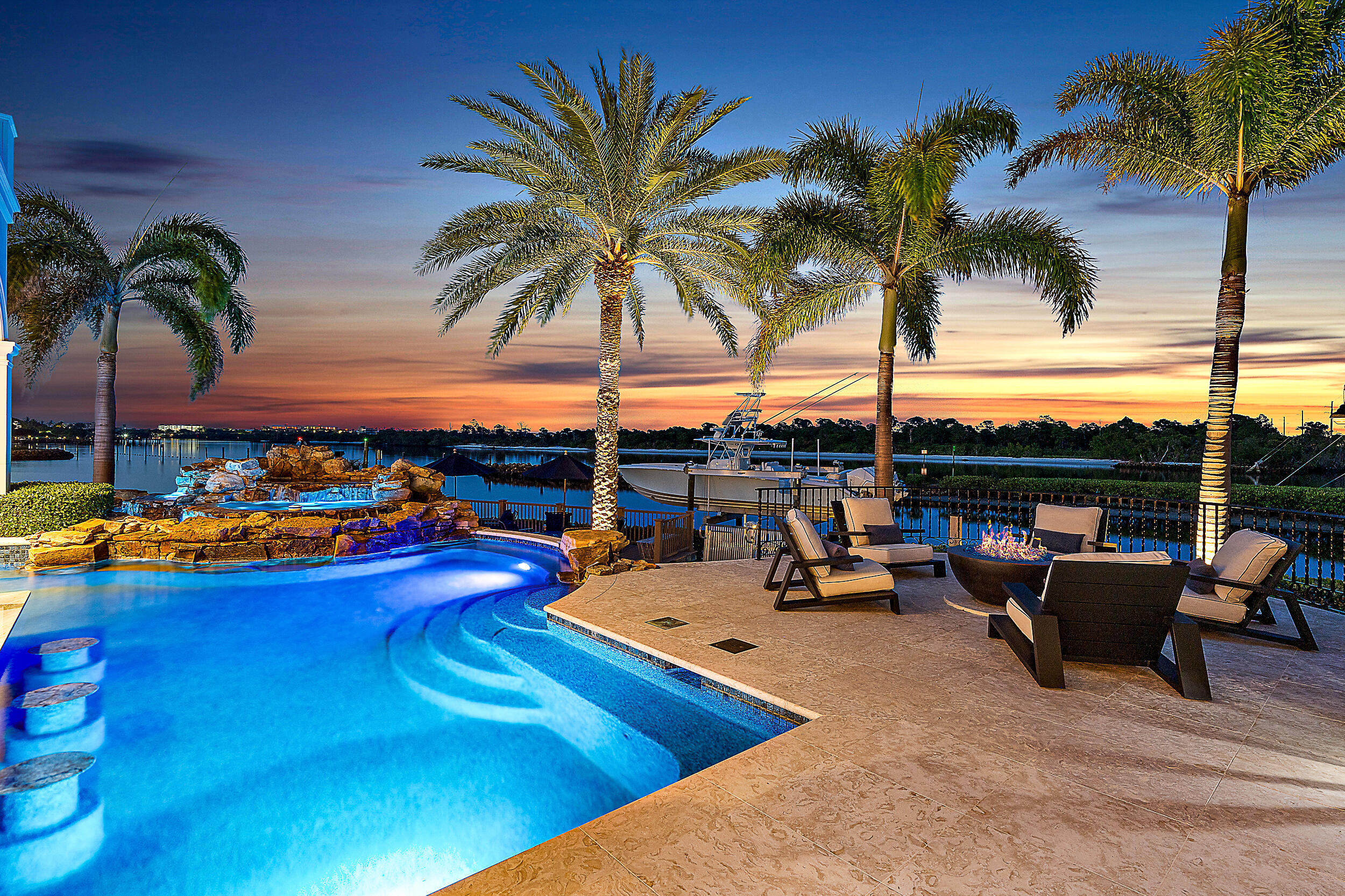Pool & View