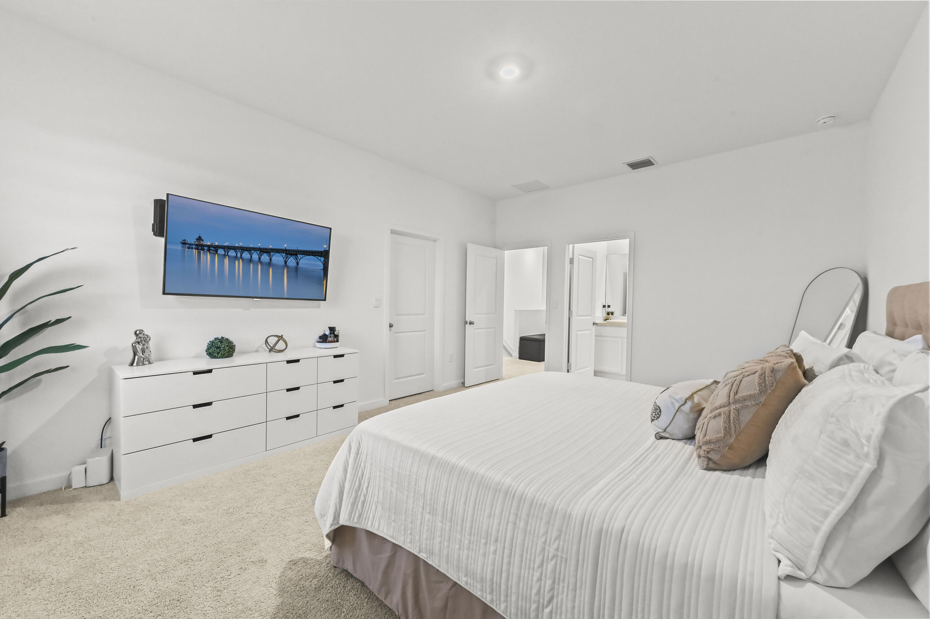 25 Bedroom 03