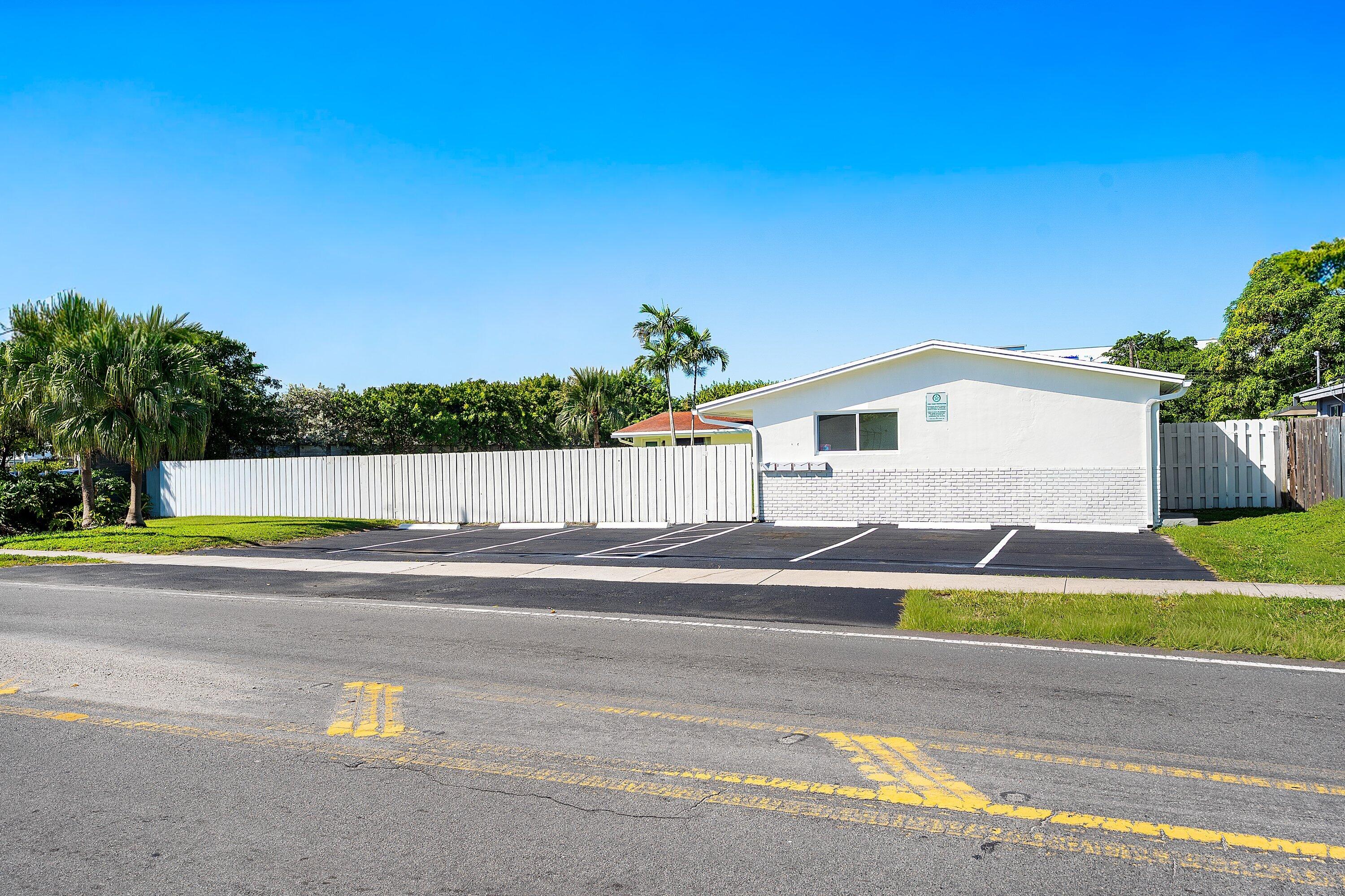 002-118PhippenWaitersRoad-2-DaniaBeach-F