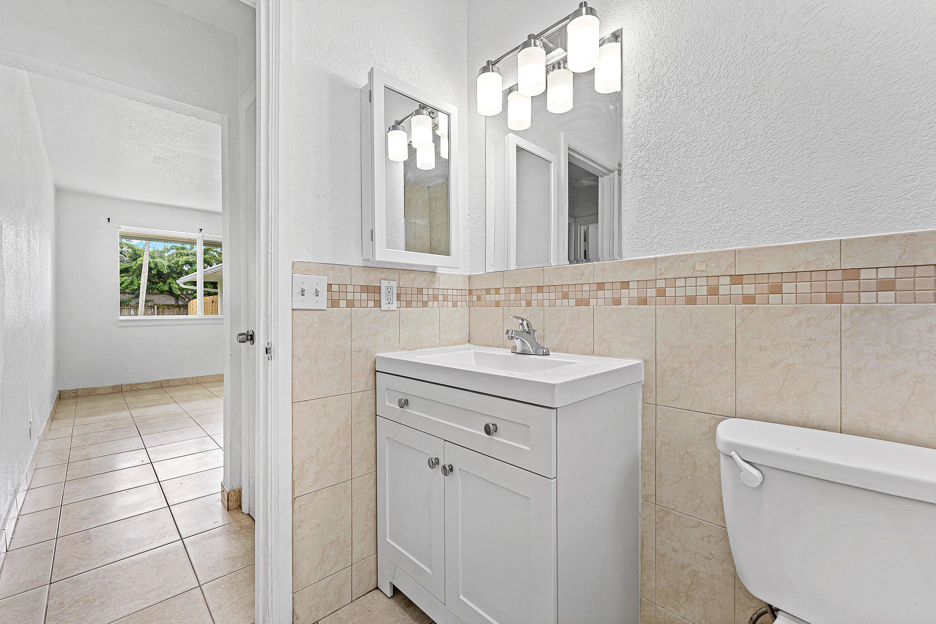 051-118PhippenWaitersRoad-2-DaniaBeach-F
