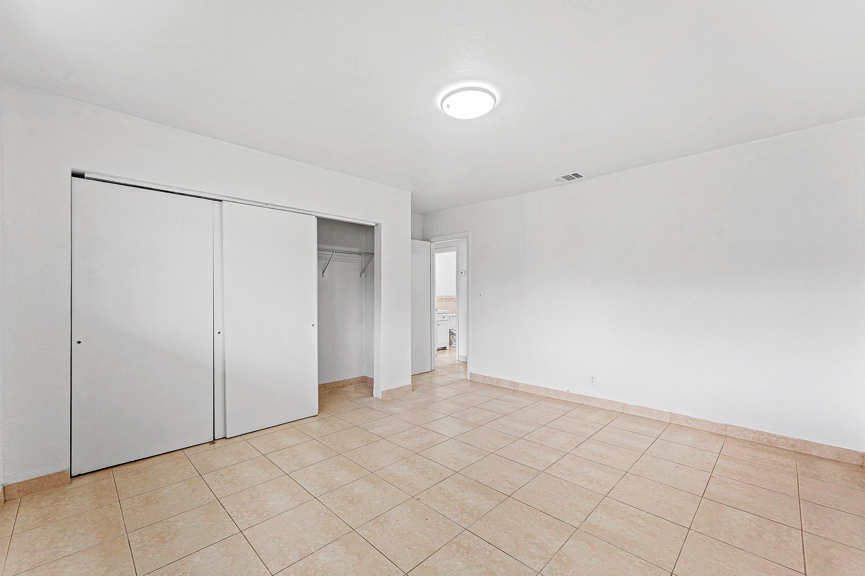 048-118PhippenWaitersRoad-2-DaniaBeach-F