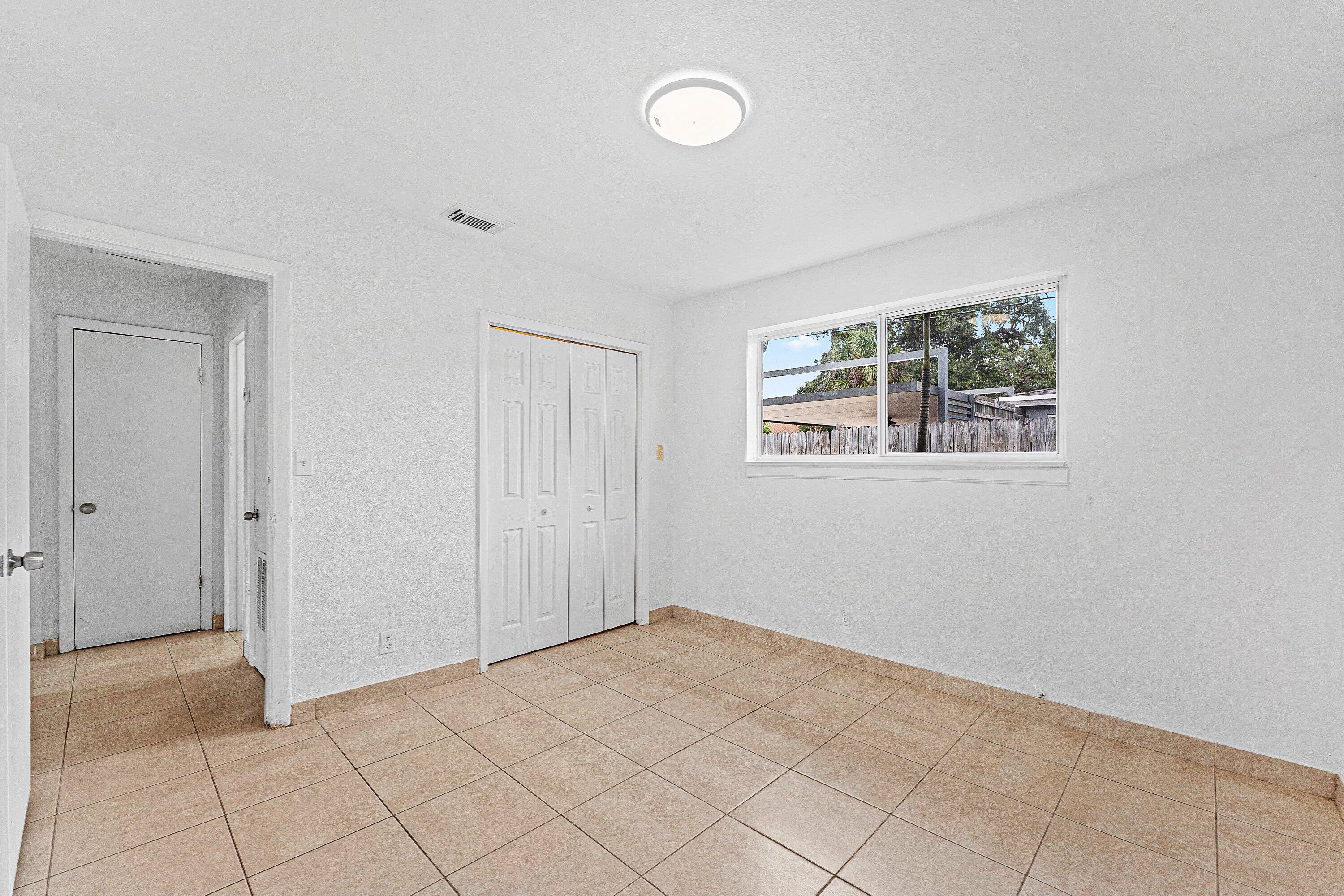 044-118PhippenWaitersRoad-2-DaniaBeach-F