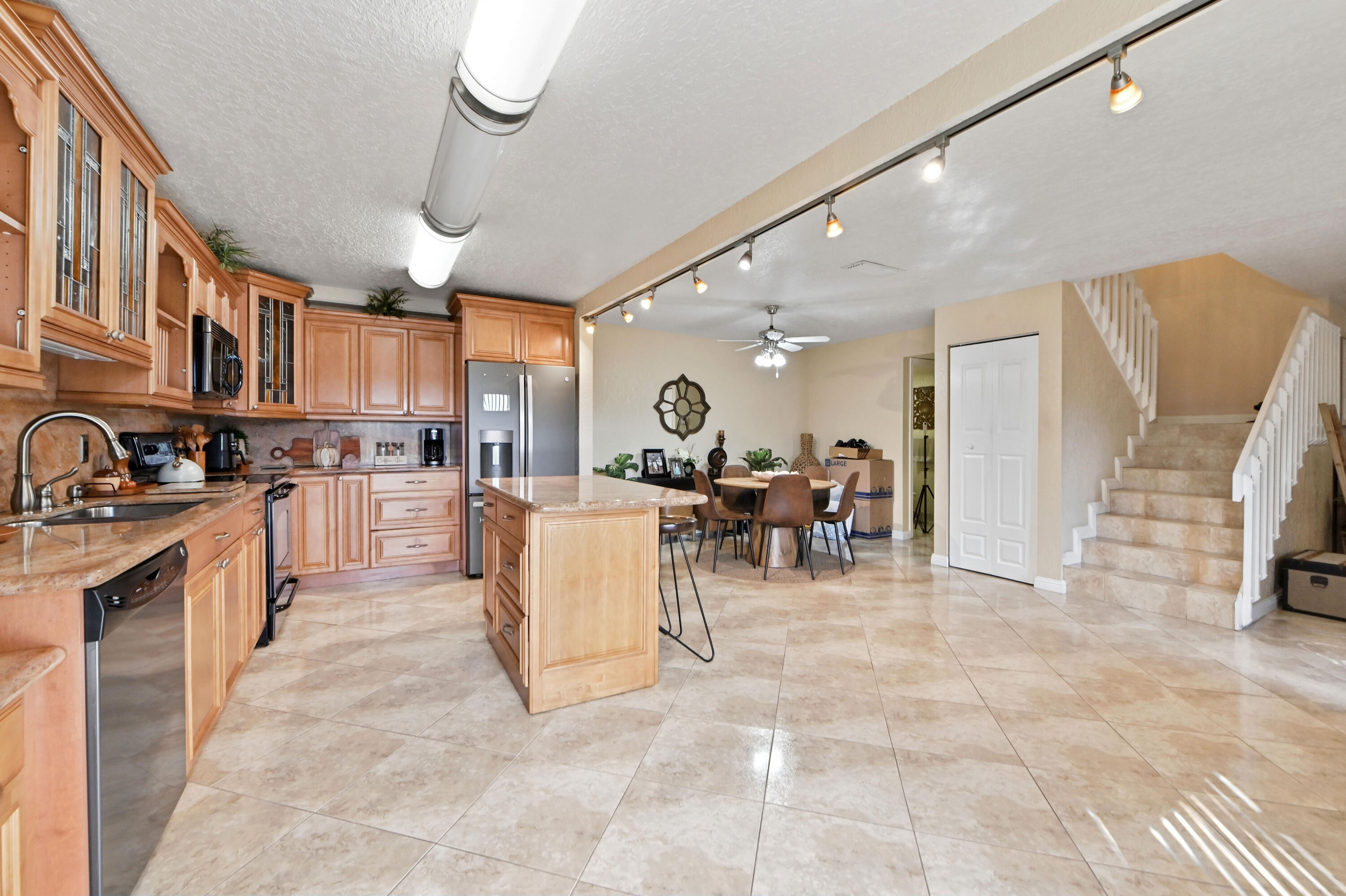 07 Kitchen 03