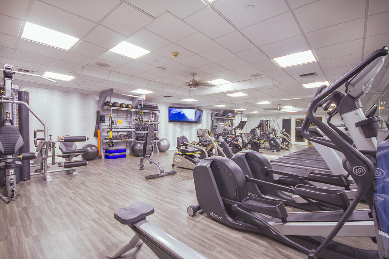 007 TP I Gym-LR