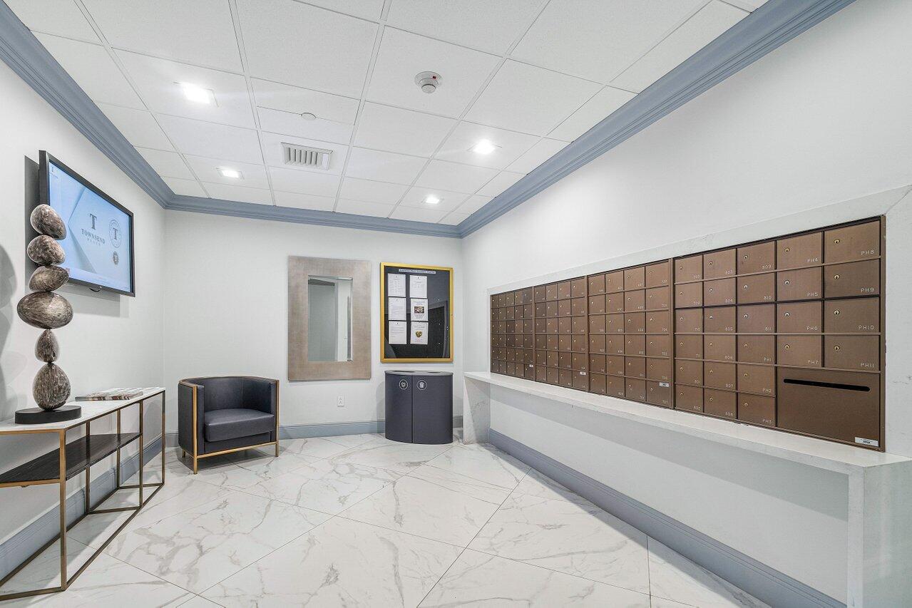 016 TP-I Mail room-LR