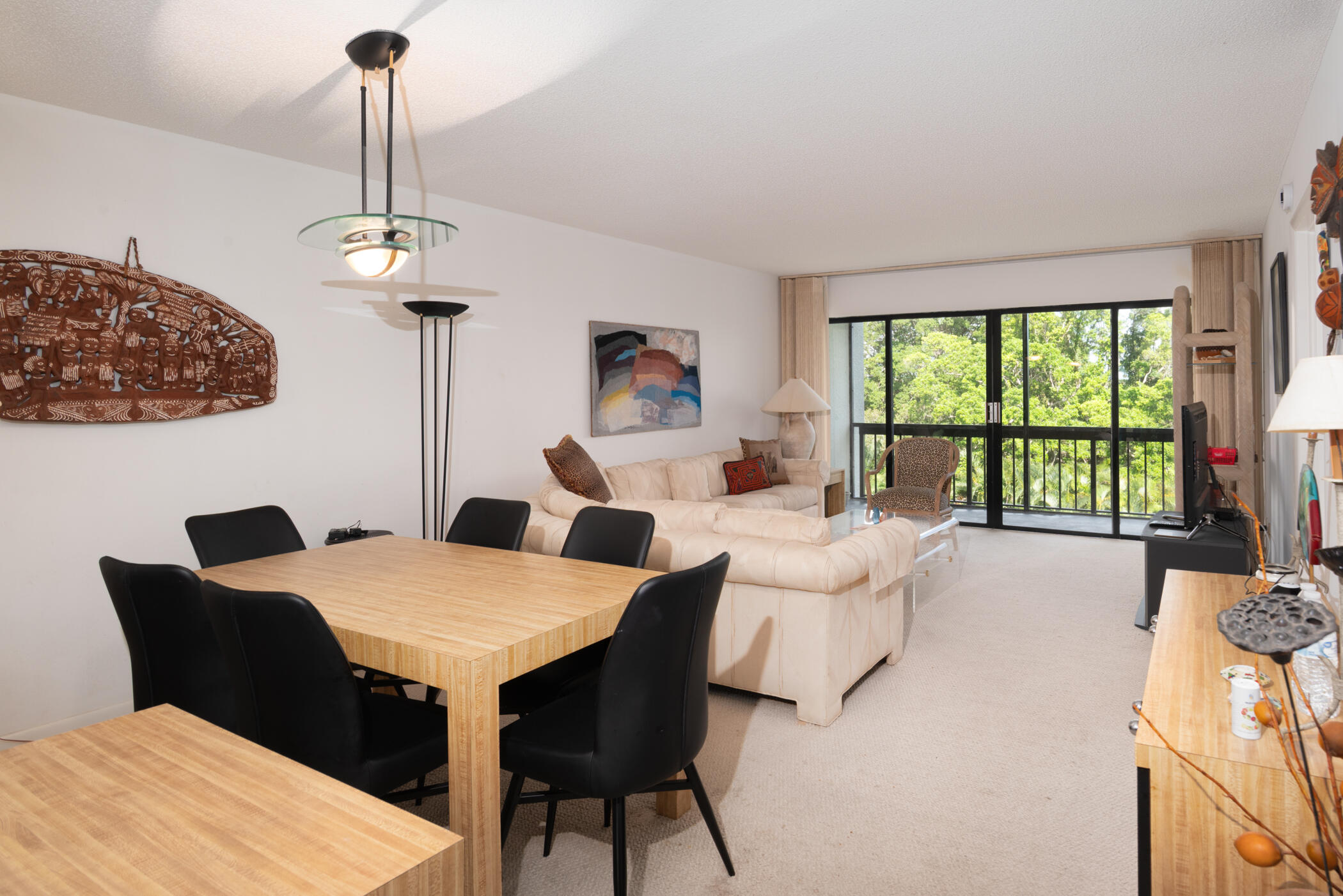 Clark 2500 Presidential Way 405-001 Clark 2500 Presidential Way 405-001