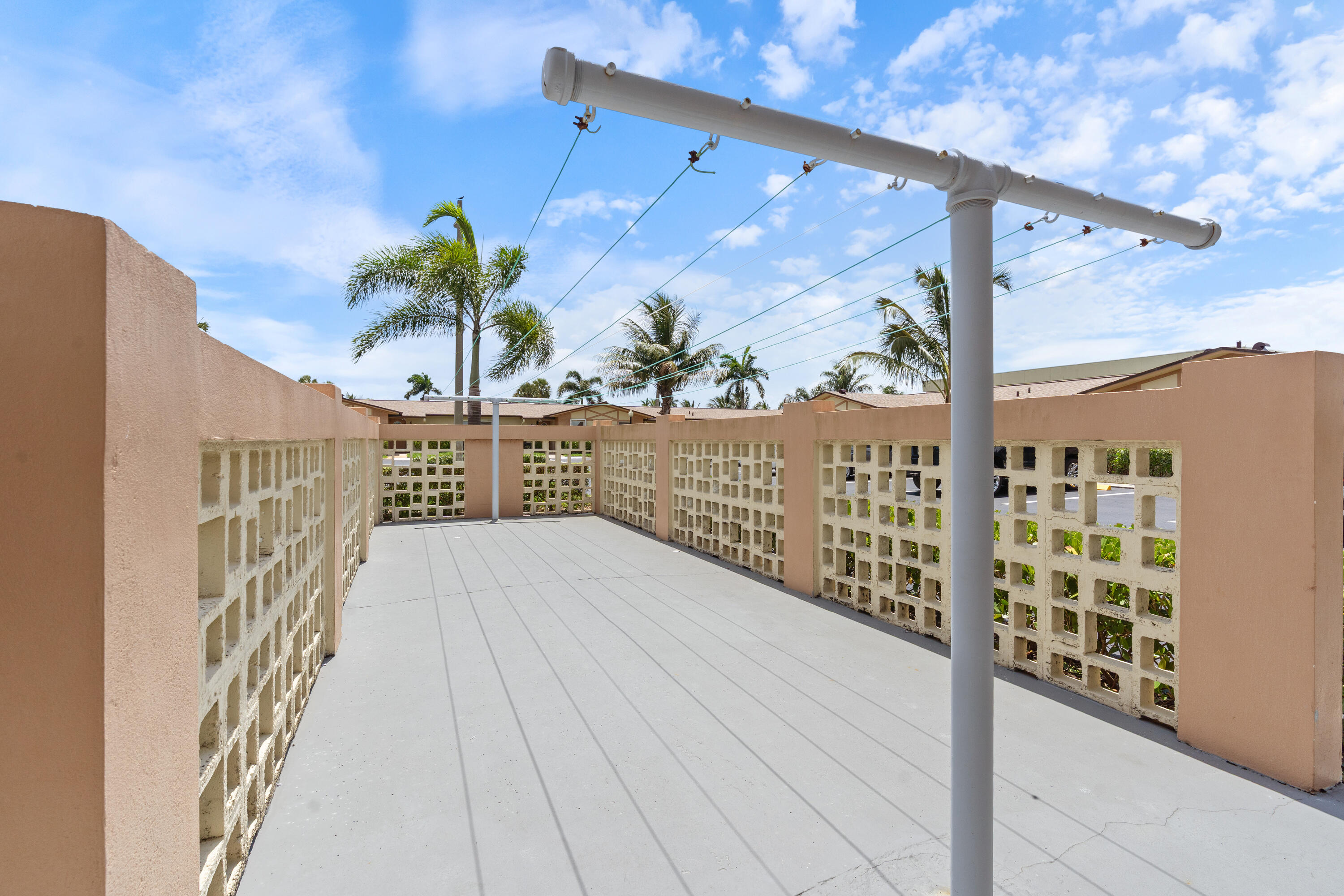 2822 Crosley Drive W West Palm Beach FL-