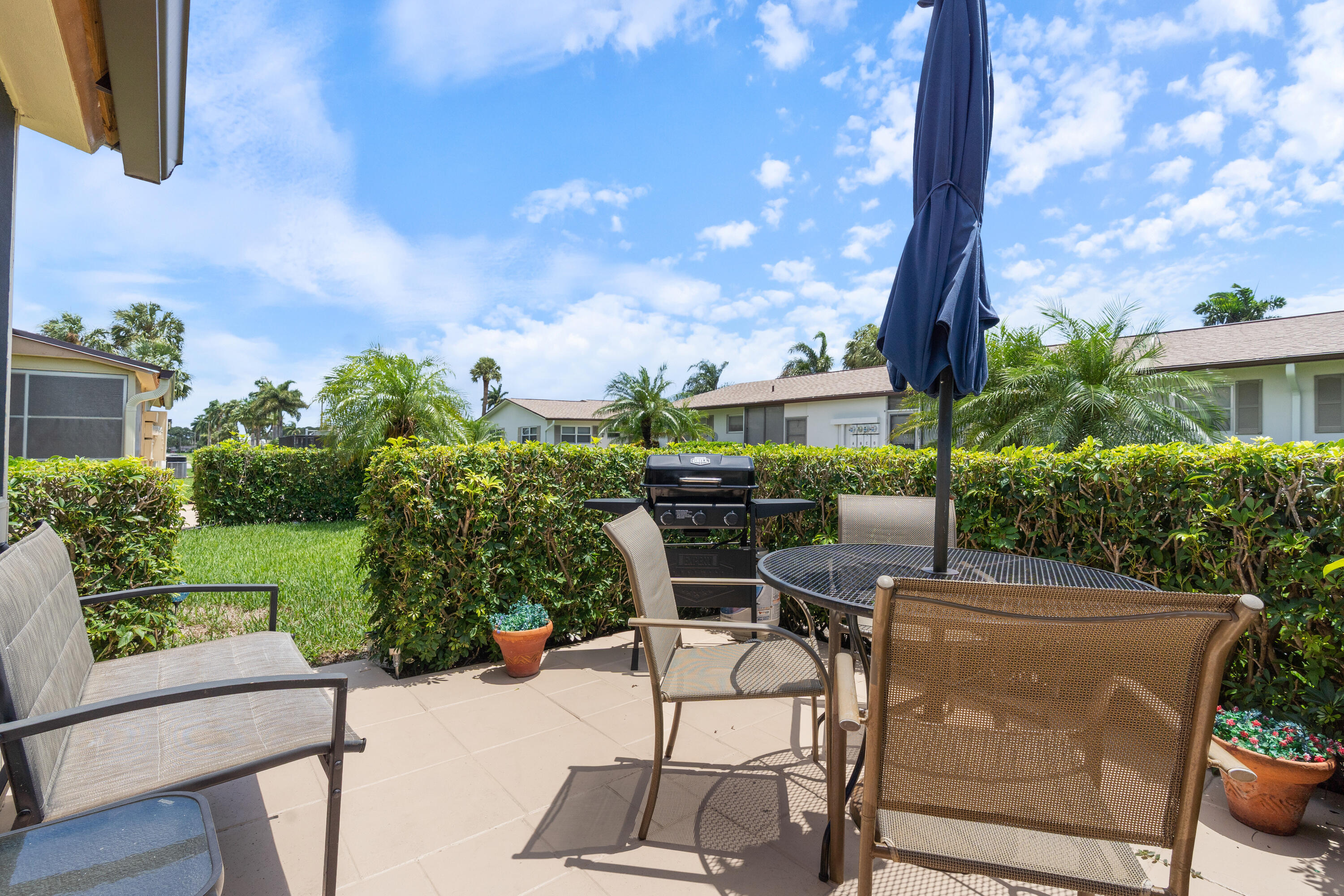 2822 Crosley Drive W West Palm Beach FL-