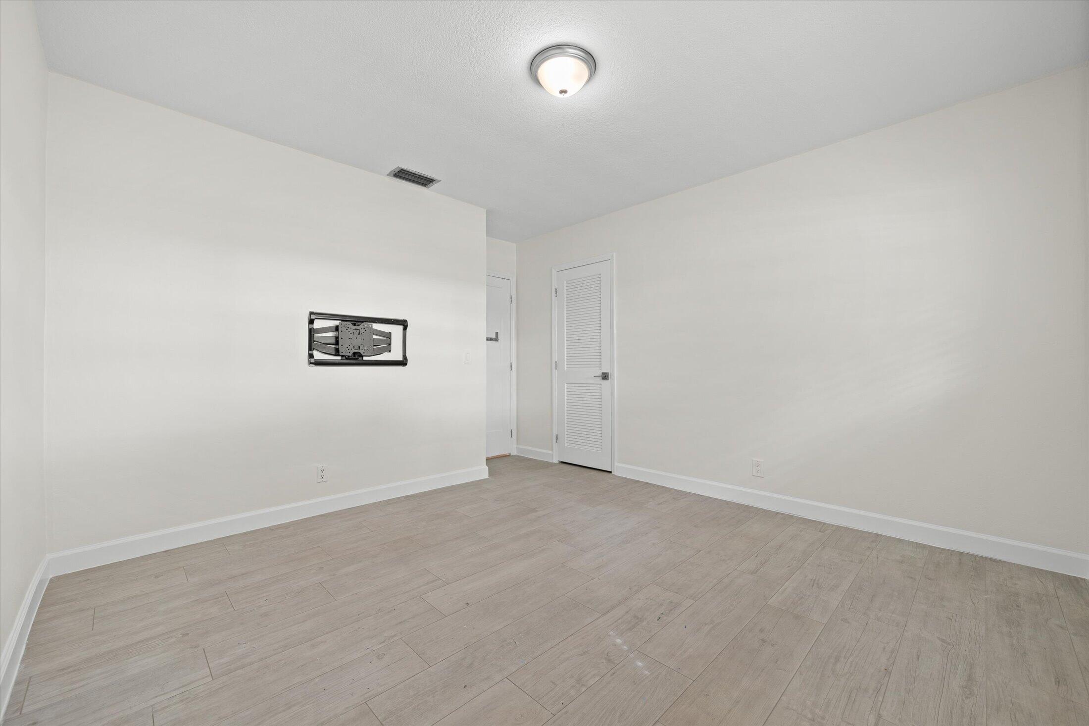 25-7101 SW 19th St, Plantation-48