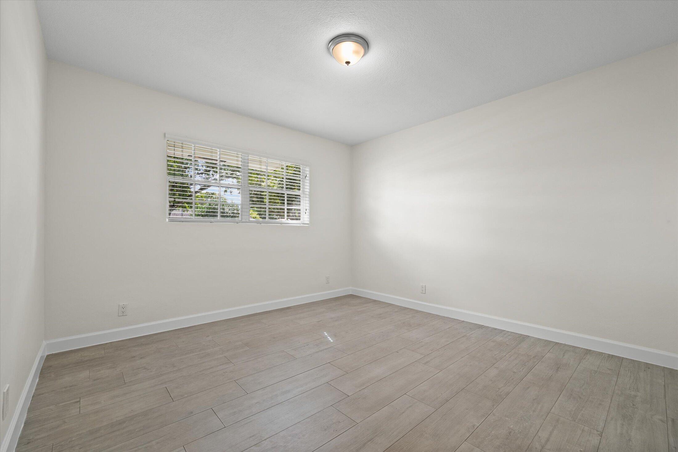 24-7101 SW 19th St, Plantation-47