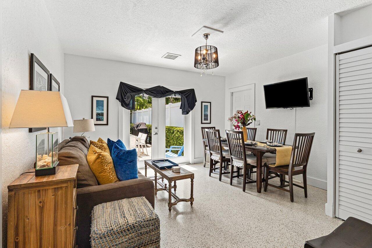 011-340Northeast7thAvenue-DelrayBeach-FL