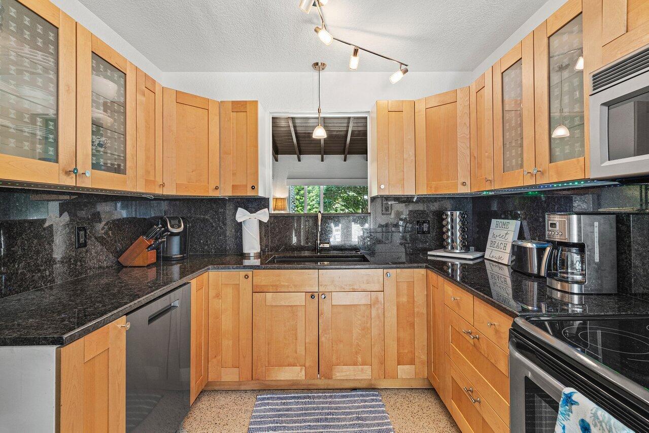 017-340Northeast7thAvenue-DelrayBeach-FL