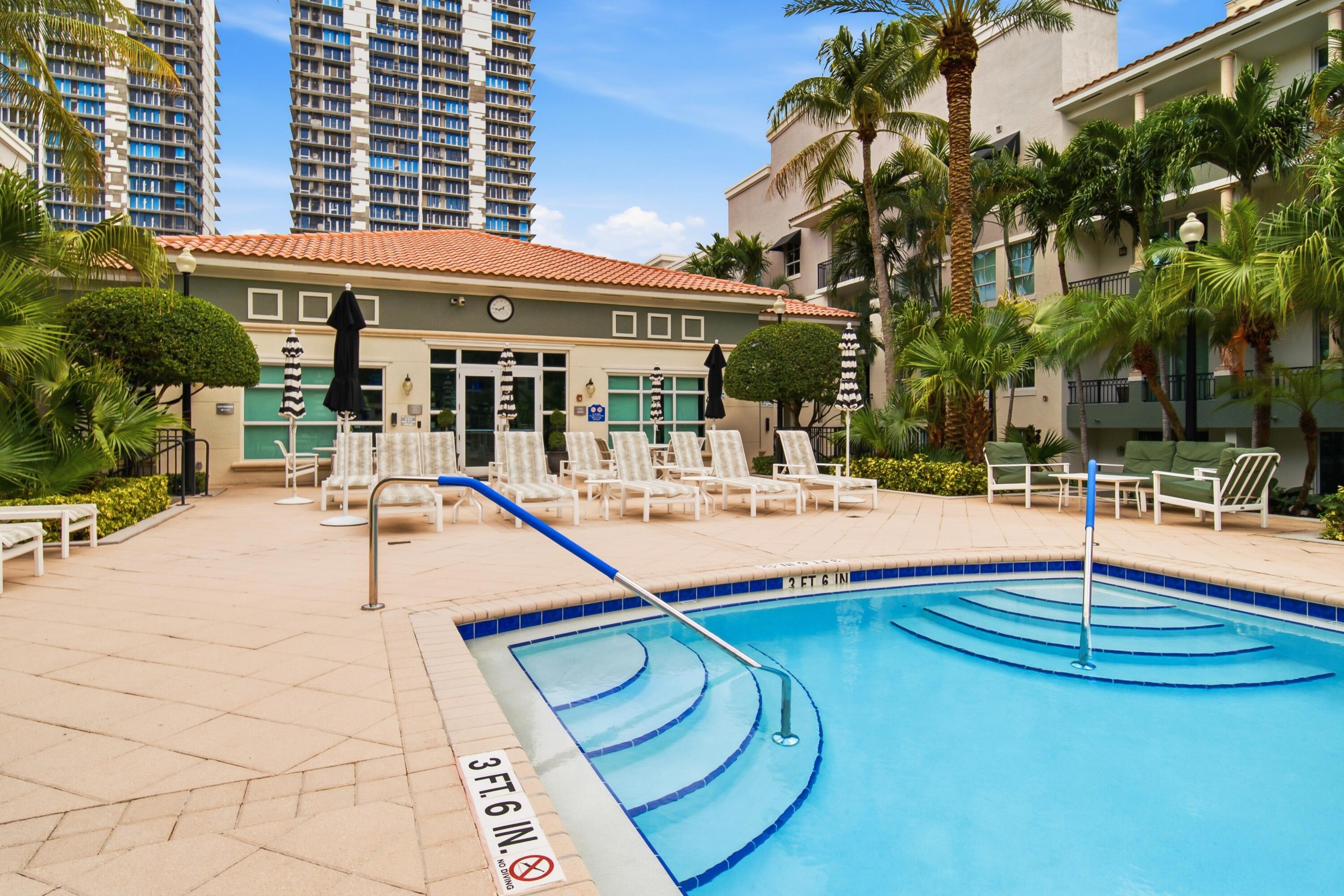 31 - Pool and Clubhouse