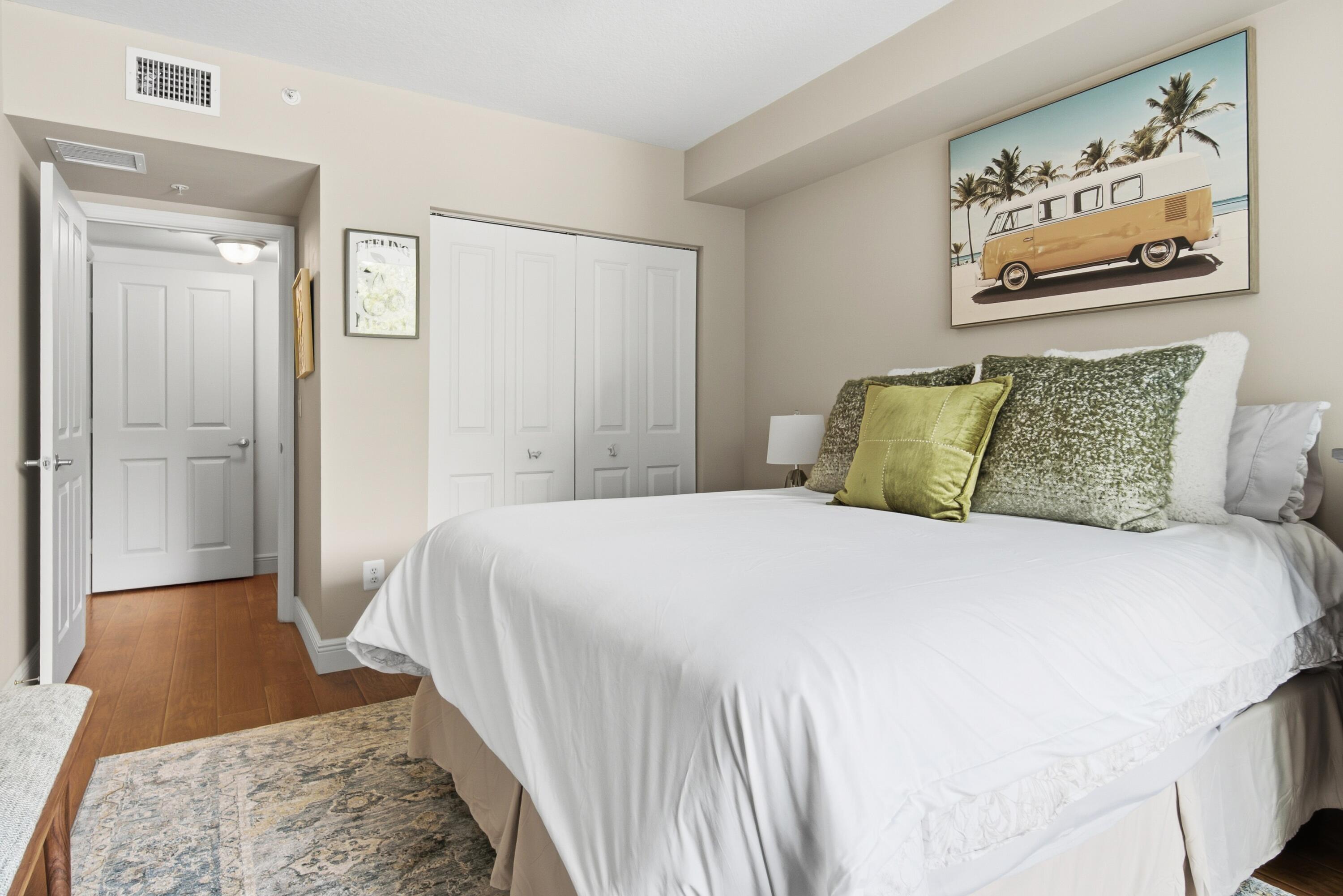 19 - Second Bedroom