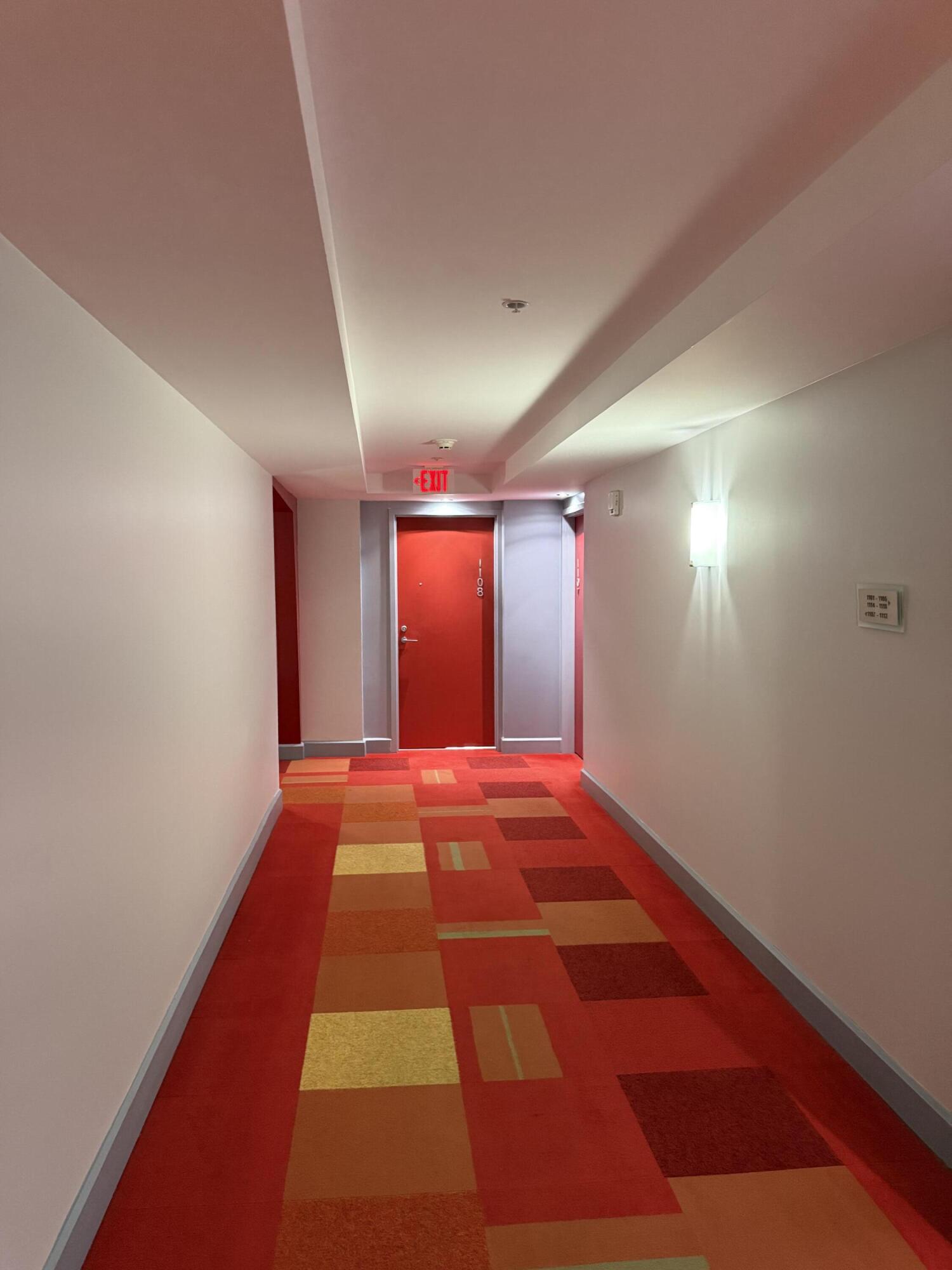 Hallway to apartment