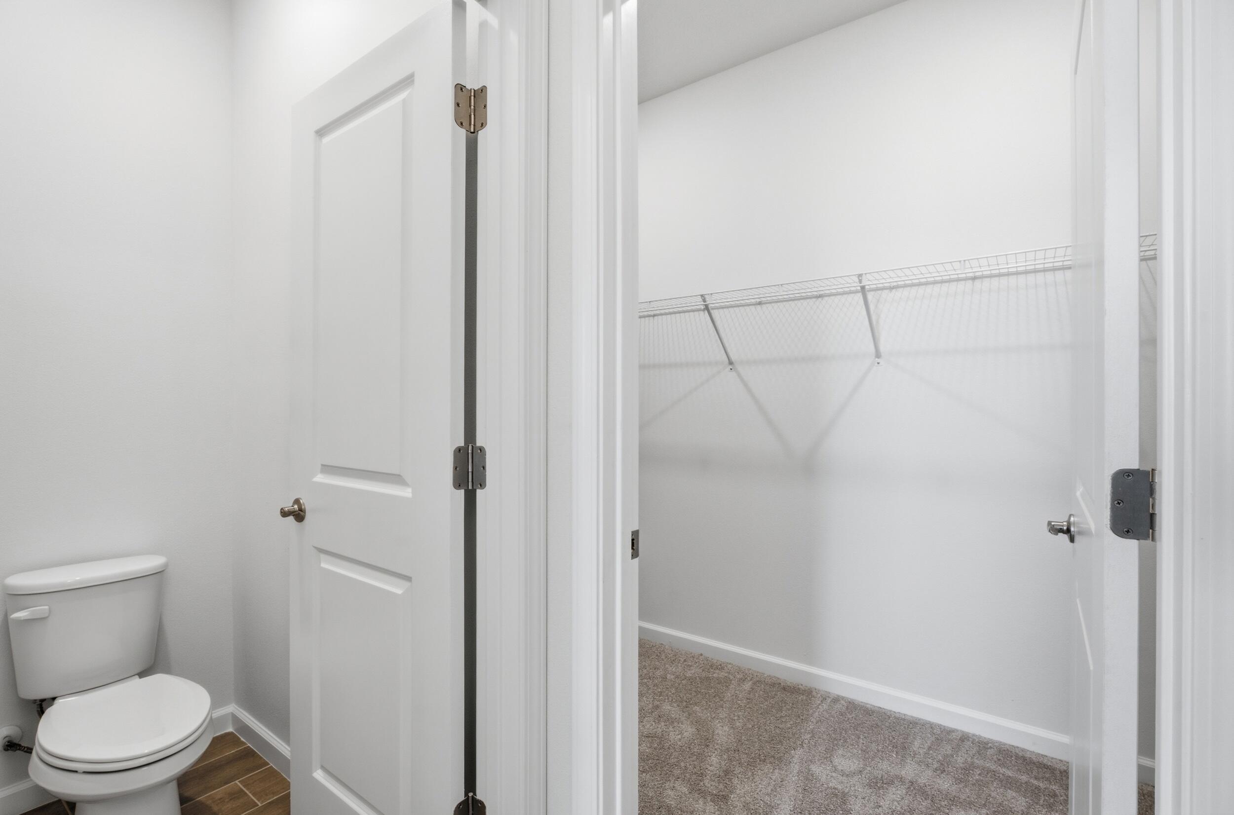 Bath:closet